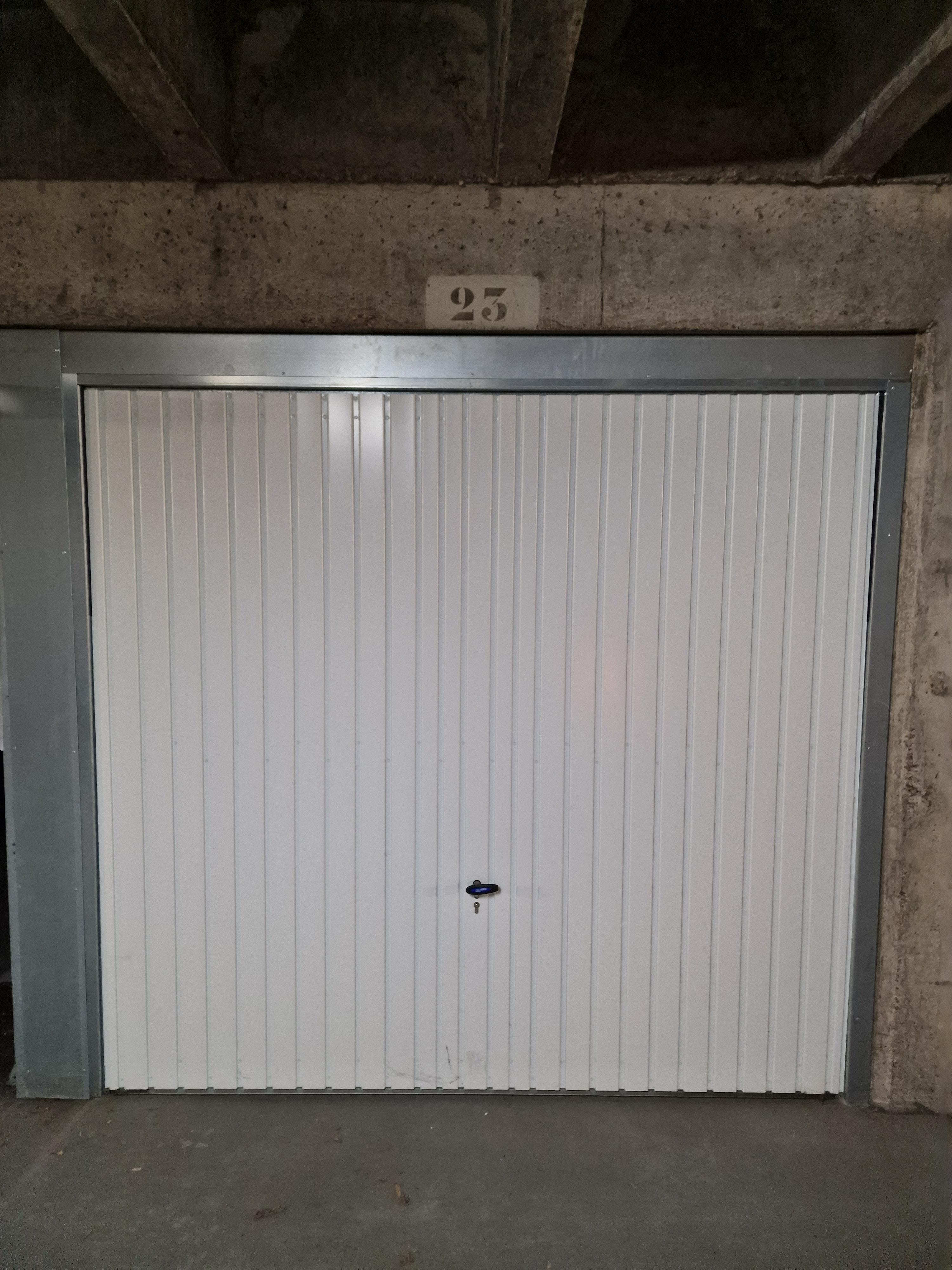 Garage privé de 12m²