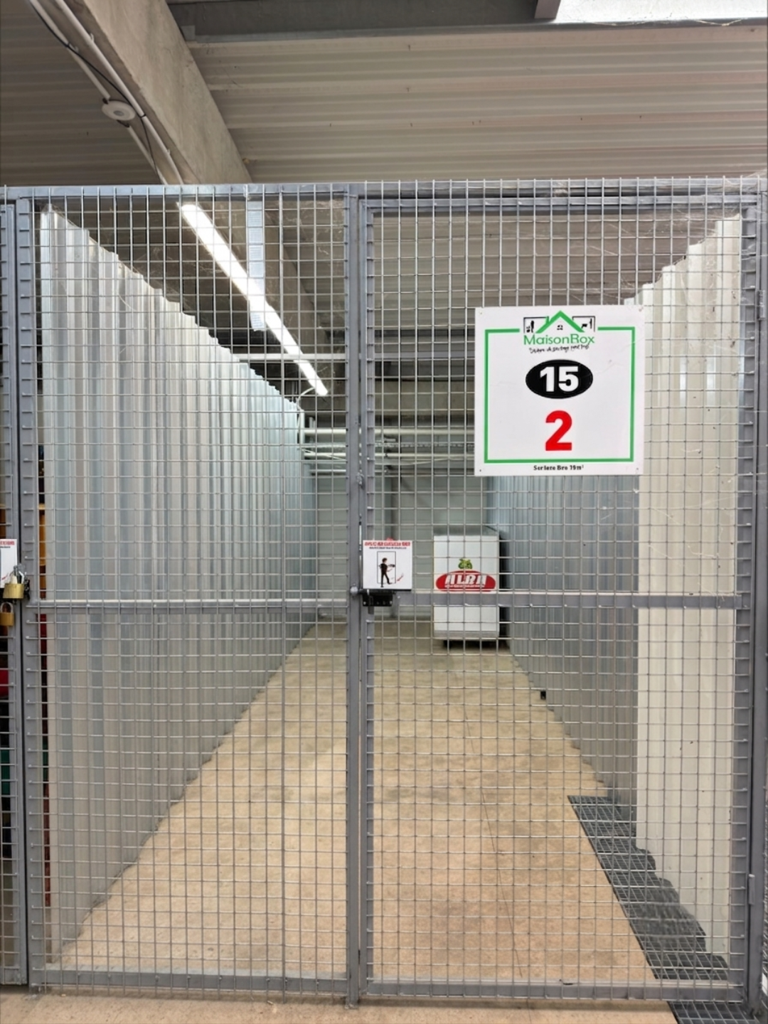 Box de 15m2 à Stains 93