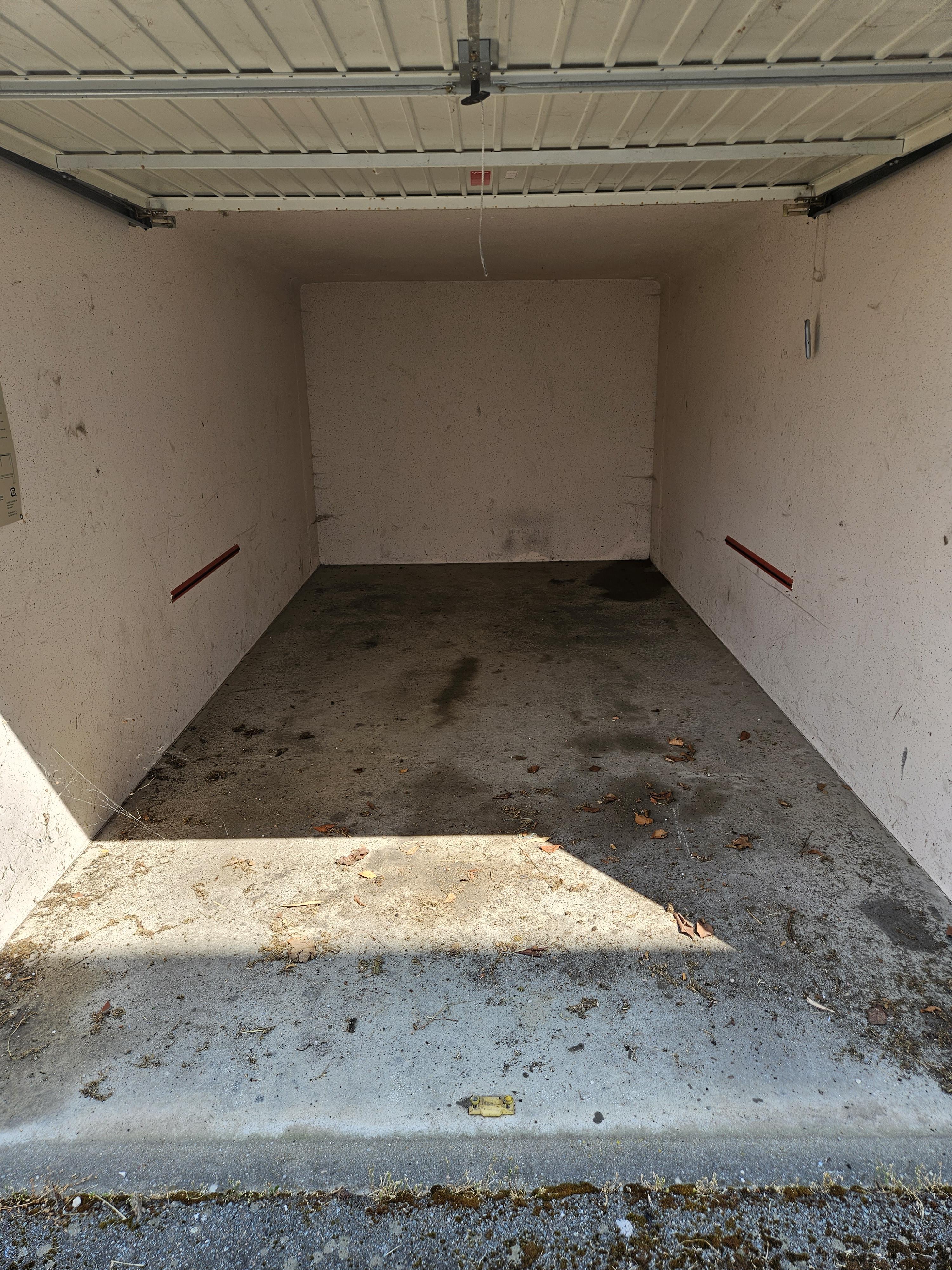 Garage fermé à Vandoncourt