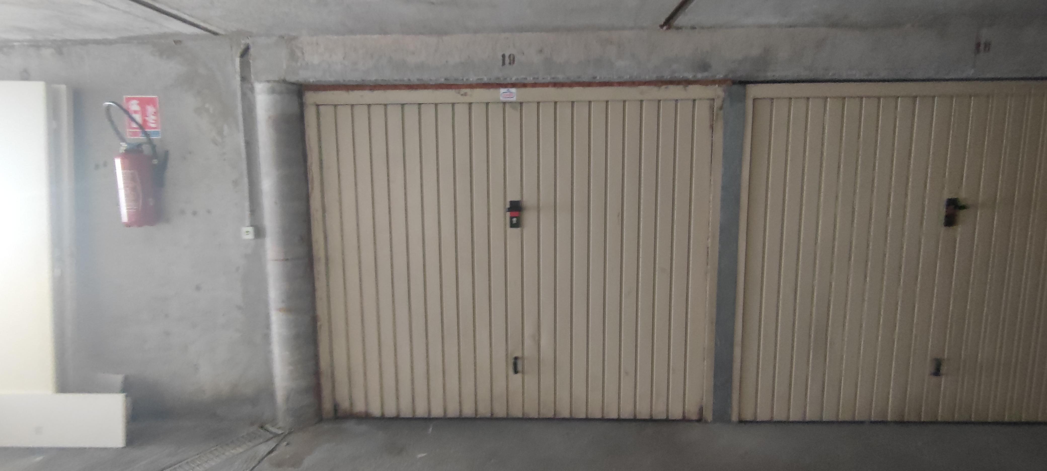 INTRA - Garage sécurisé 12m²