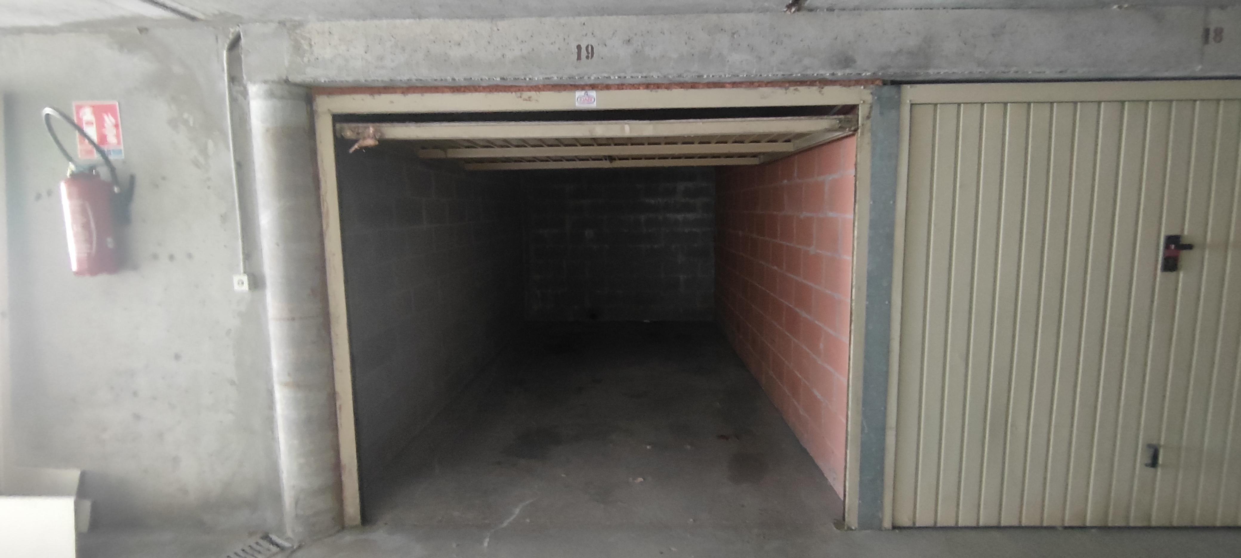 INTRA - Garage sécurisé 12m²