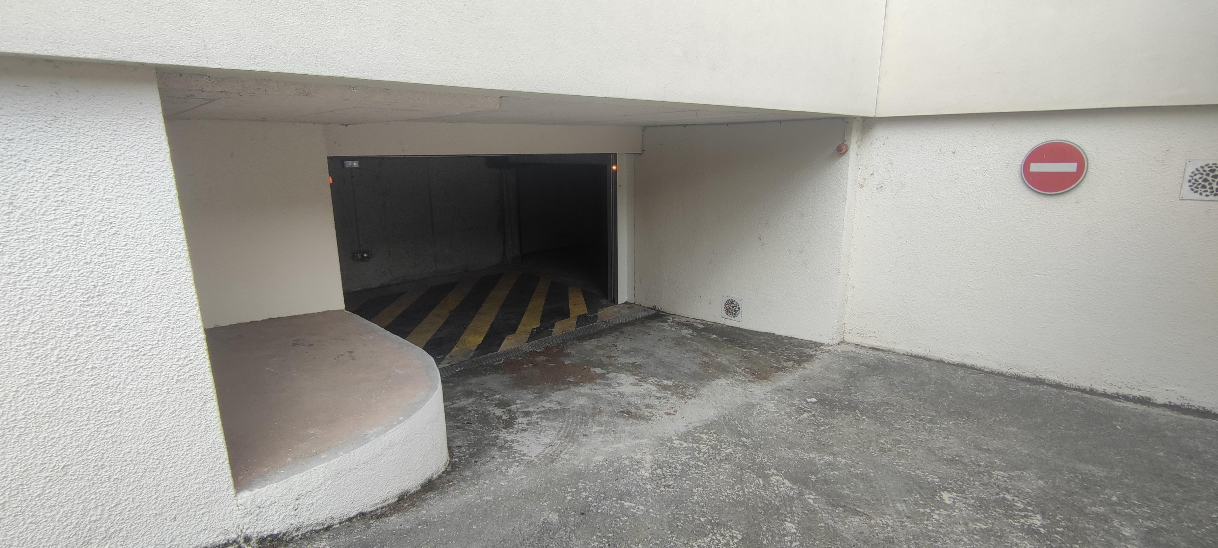 INTRA - Garage de 13m² sur Toulouse