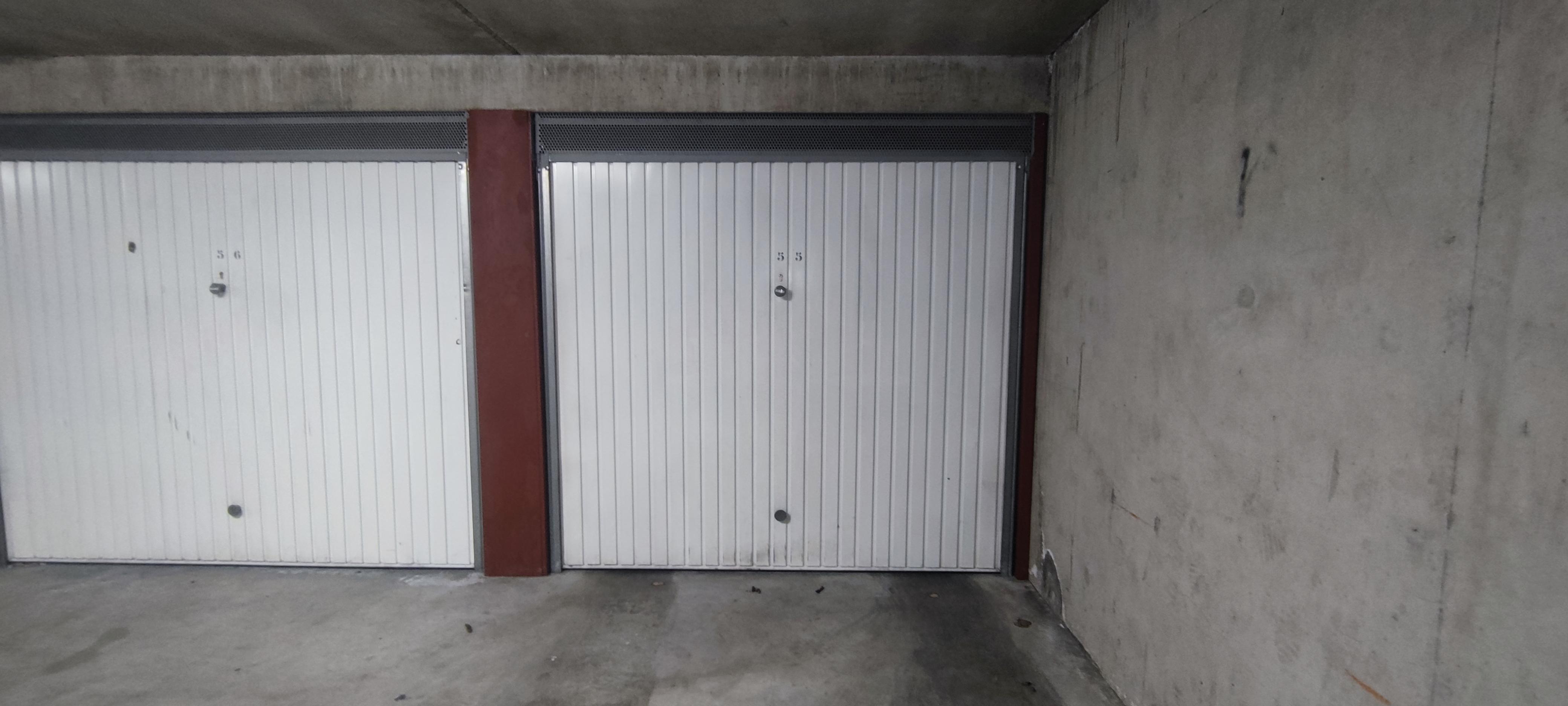 INTRA - Garage à louer