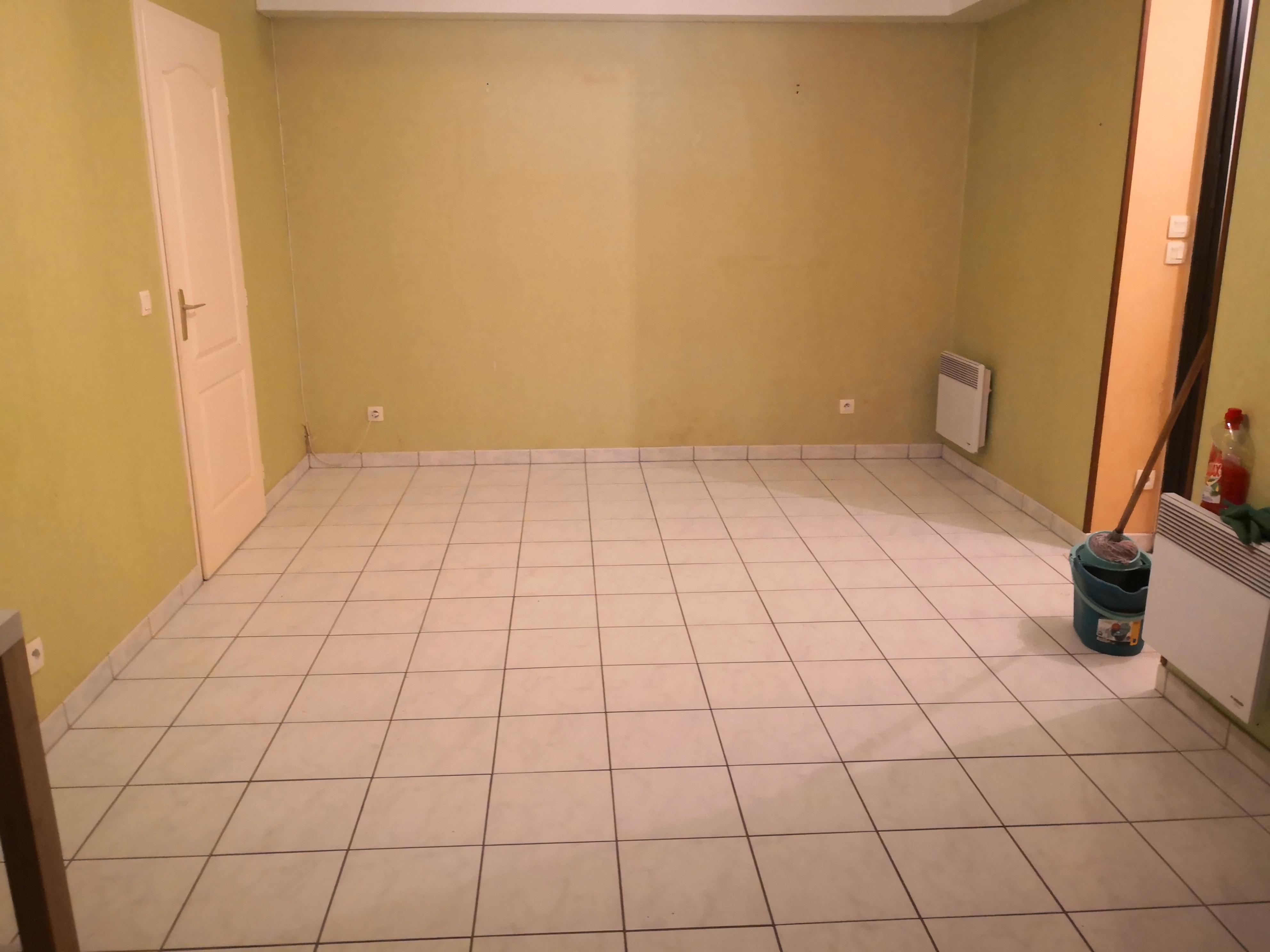 Pièce de stockage Combs la Ville de 20m2