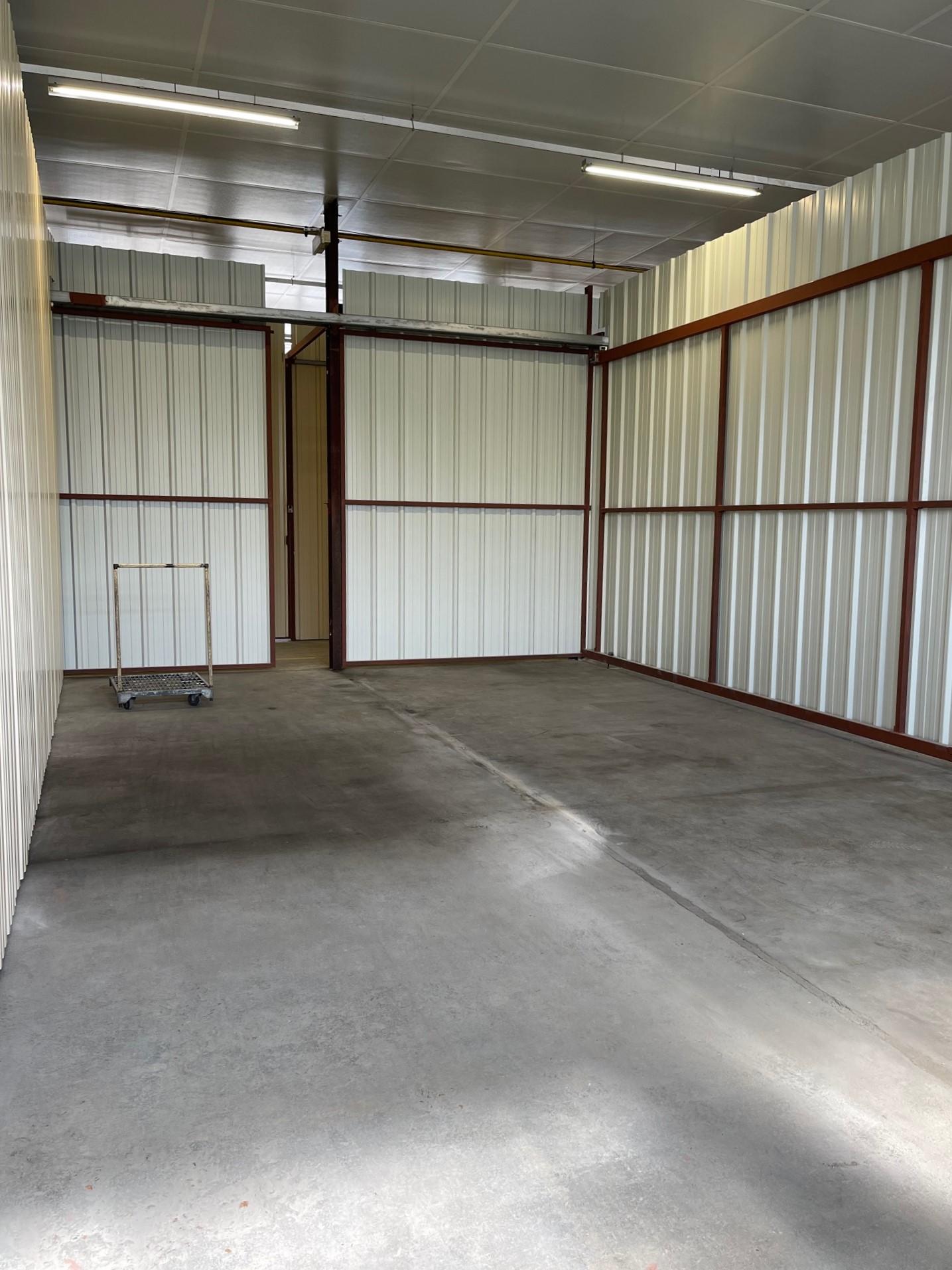 Box de stockage sécurisé - 25m²
