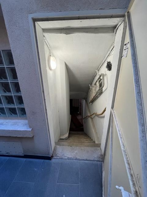 Cave de 4m2 sécurisée à Paris 8ème