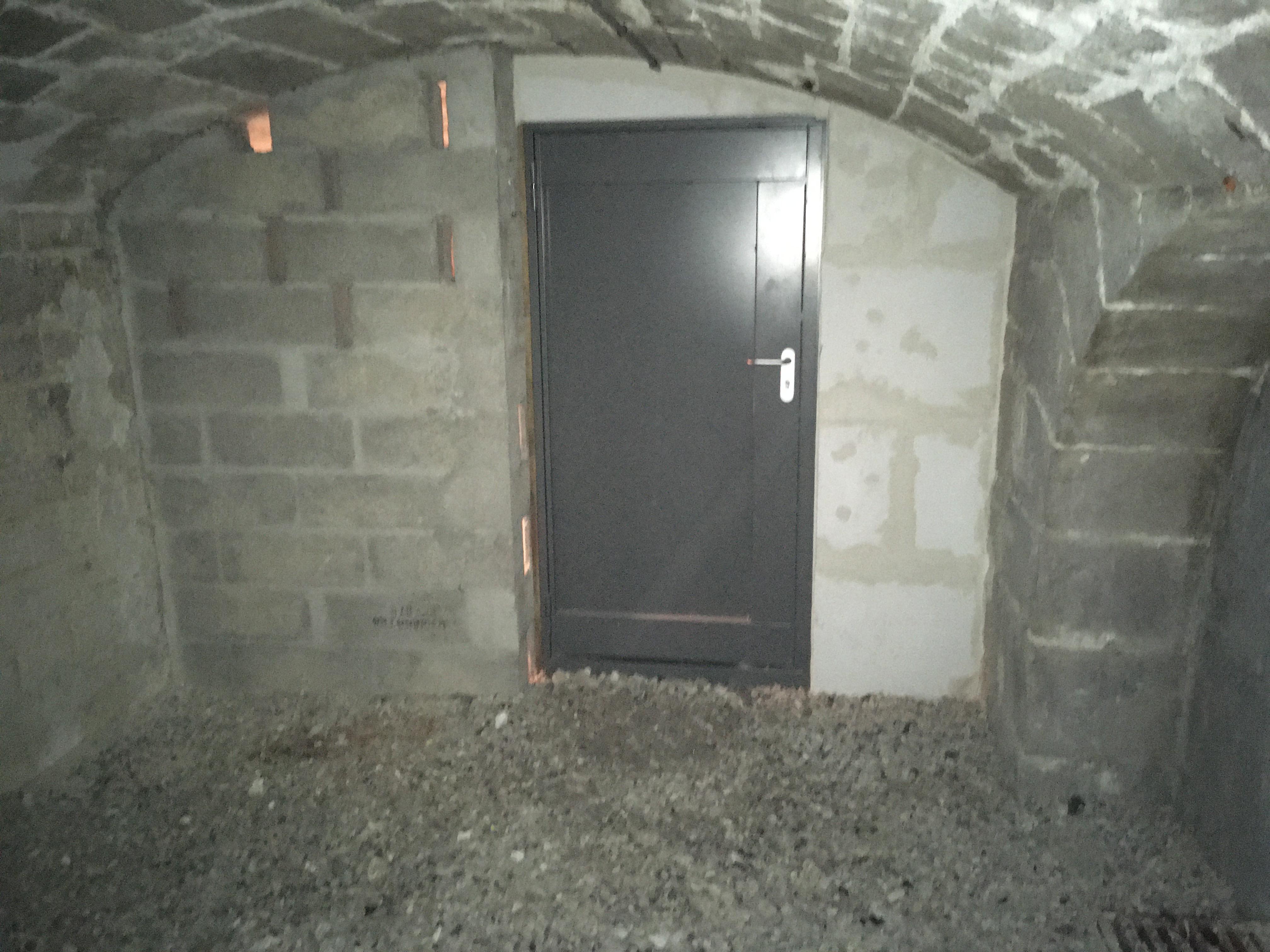 Cave - 34m2 - Sentier à Paris