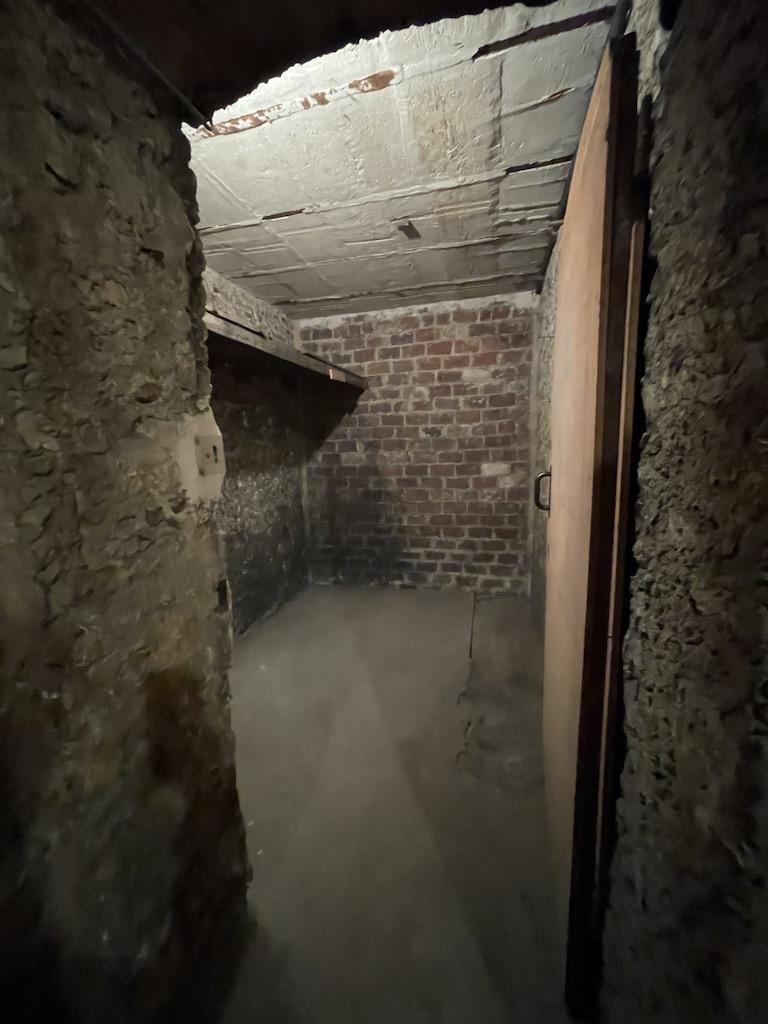 Cave 7 m2 - 58 rue Louise Michel