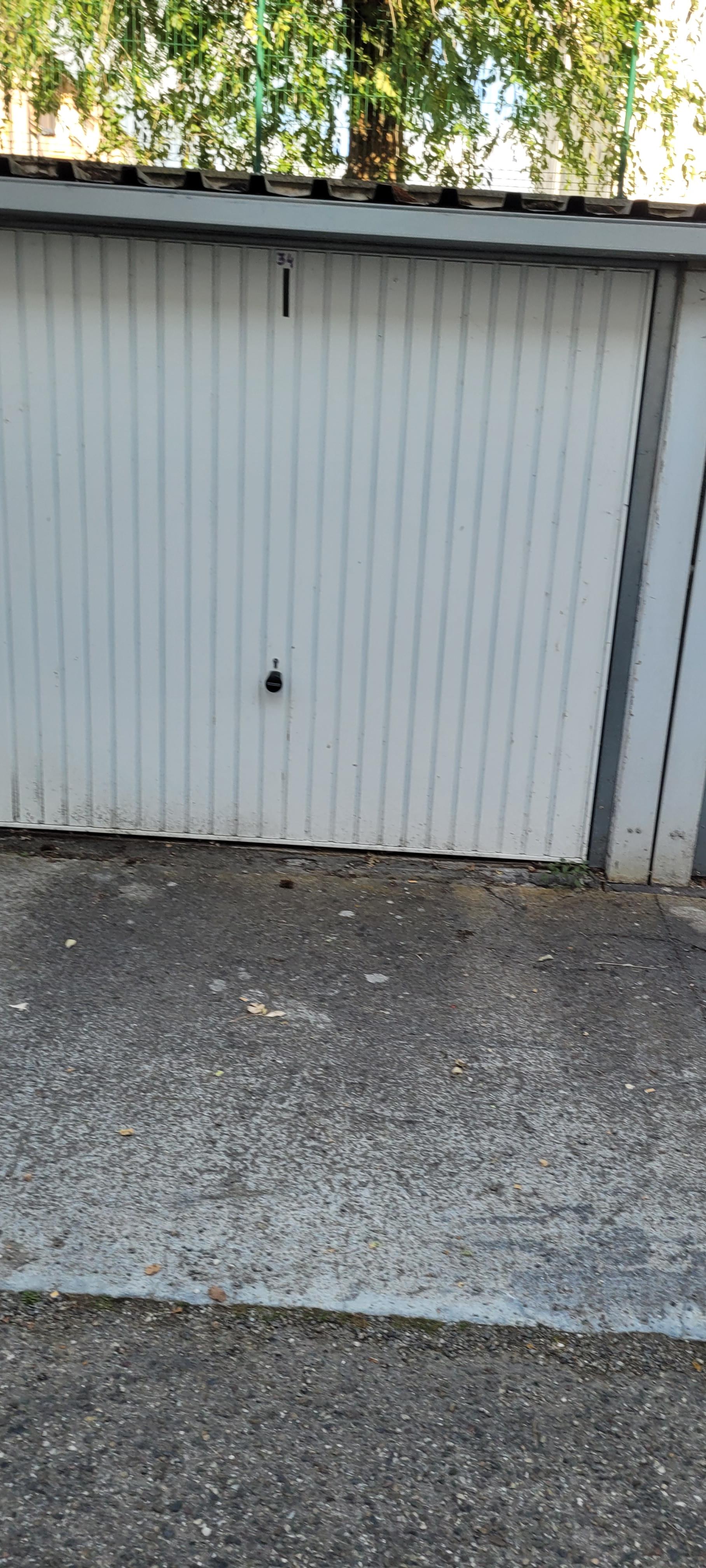 Location garage/box sécurisé - Centre des Finances Publiques