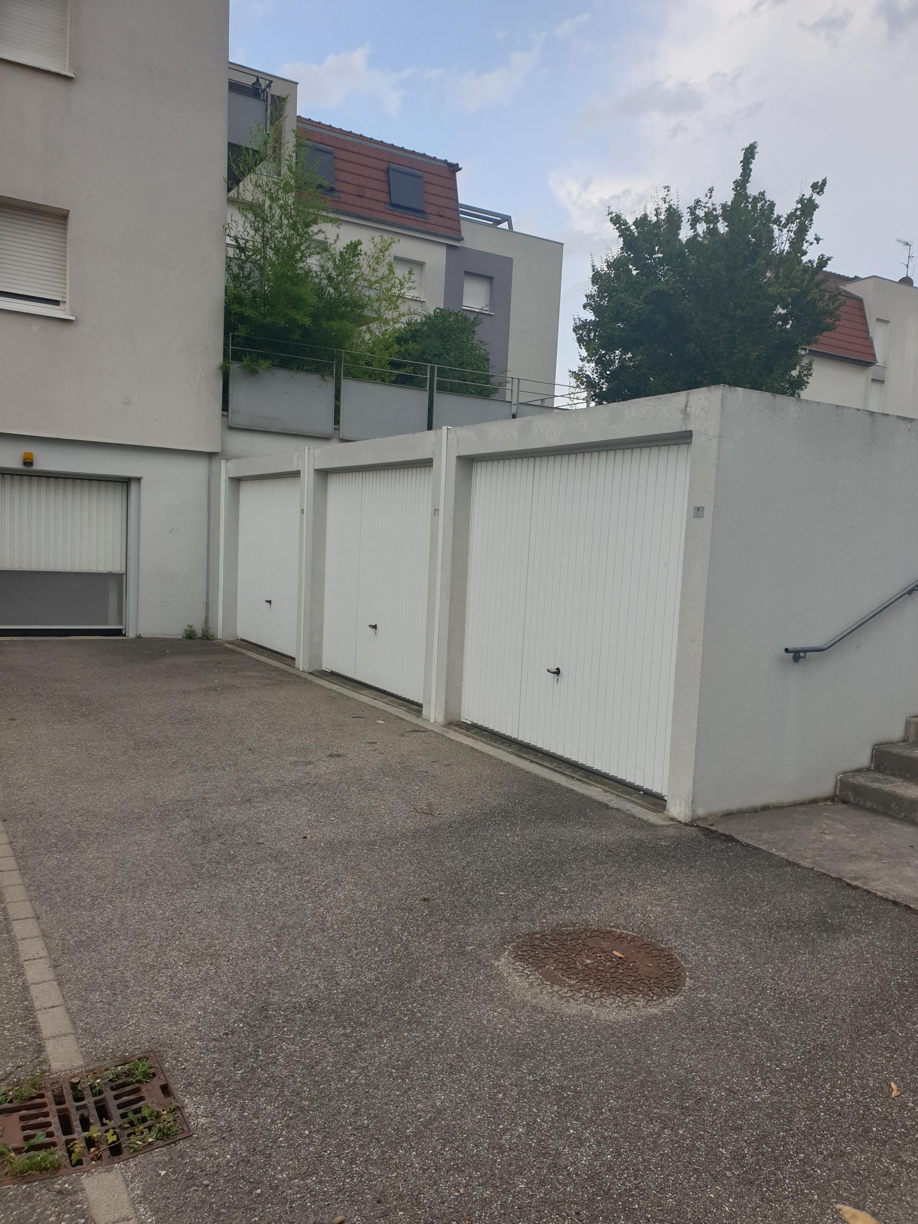 Garage / Box de 15m² à Wittenheim