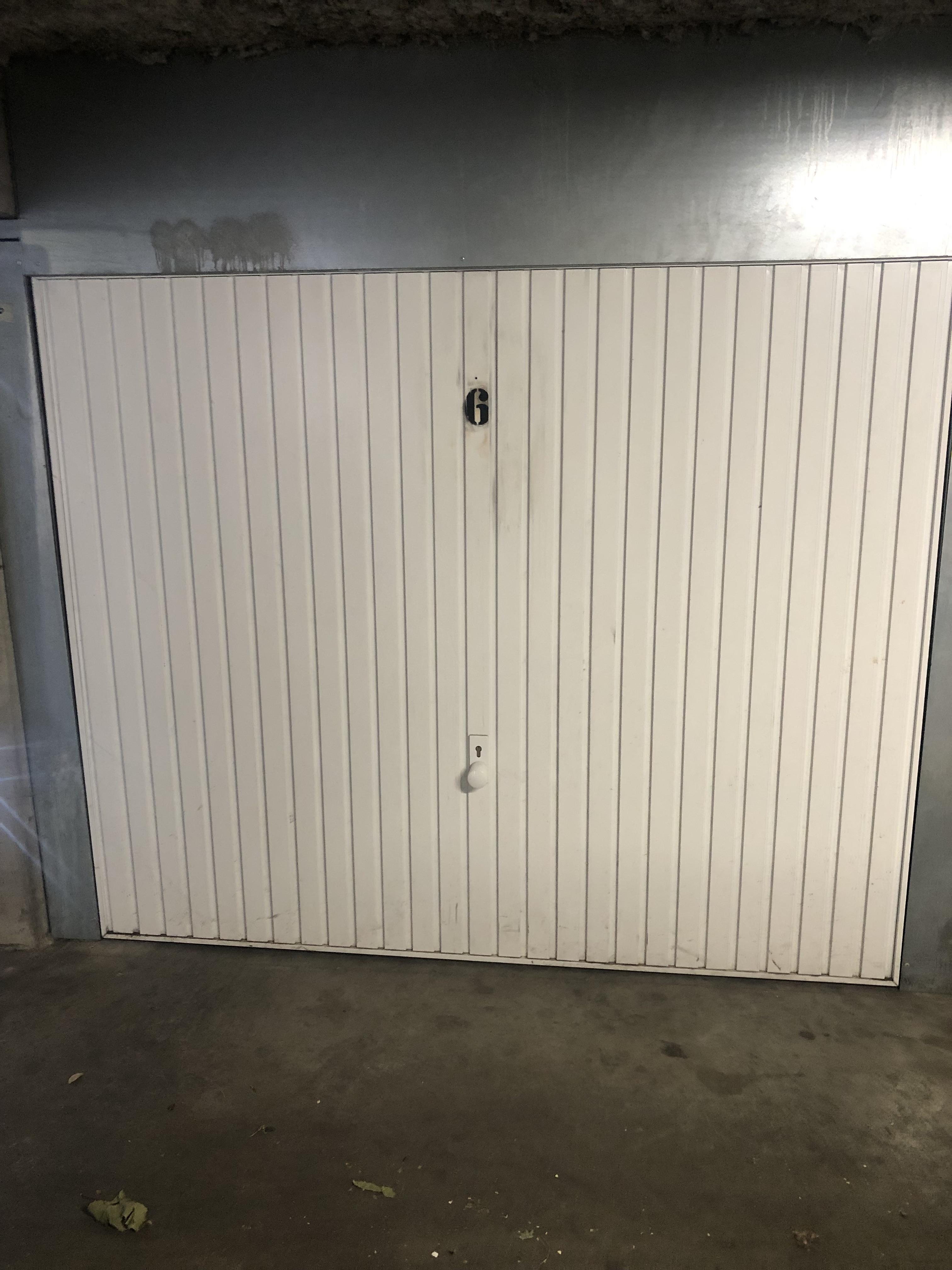Garage sécurisé / Stationnement privé / Istres