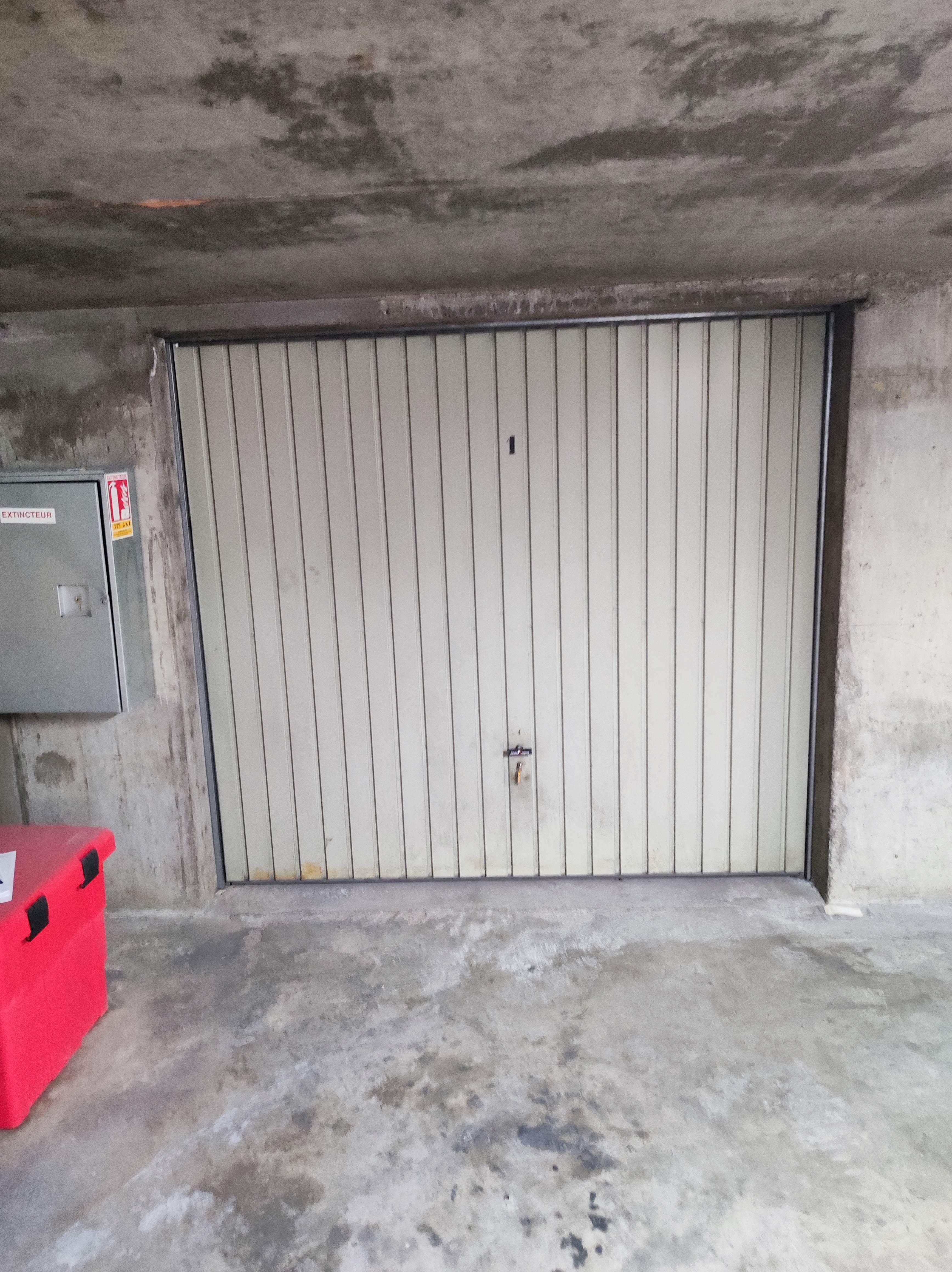 Garage fermé couvert