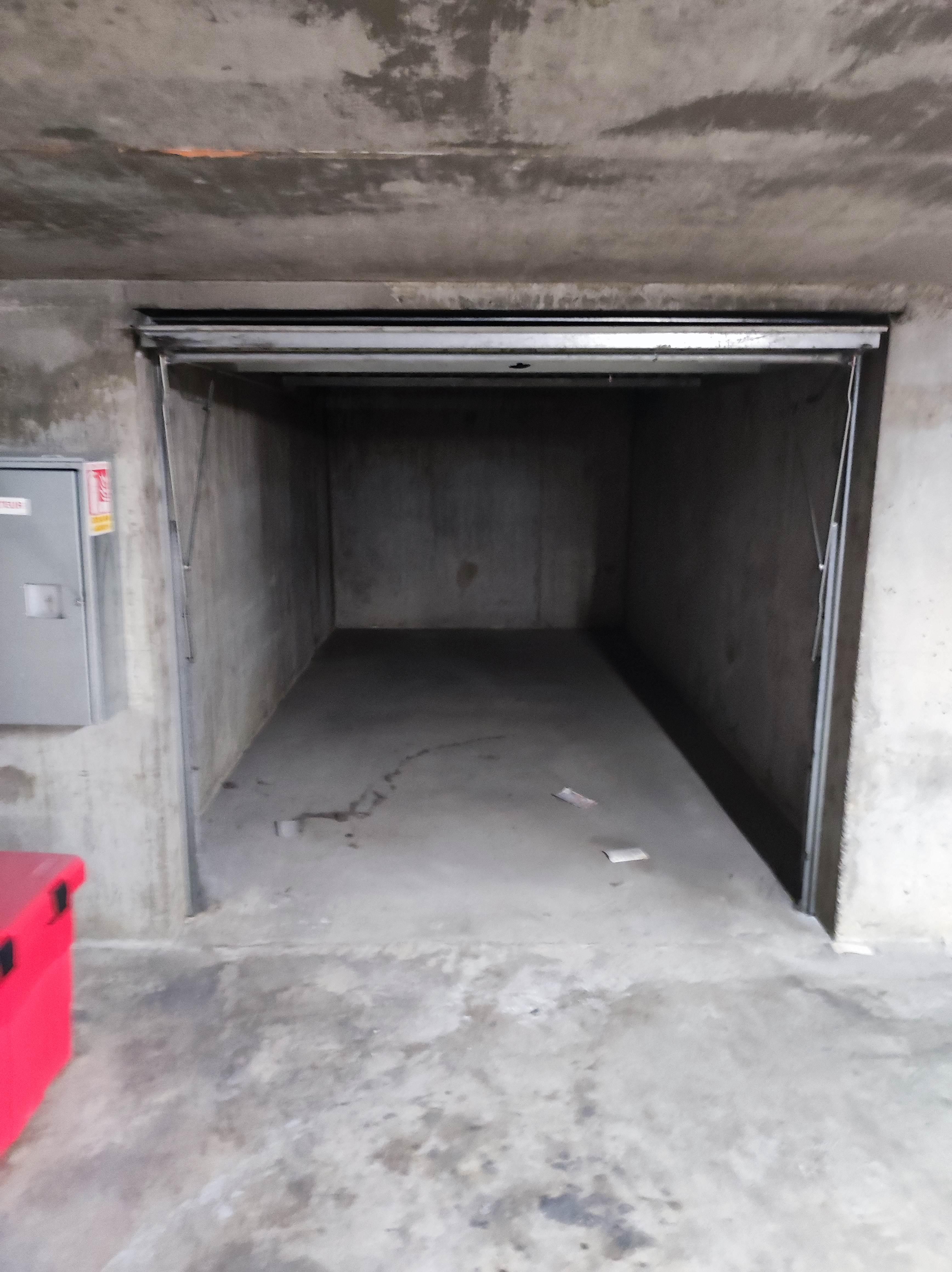 Garage fermé couvert