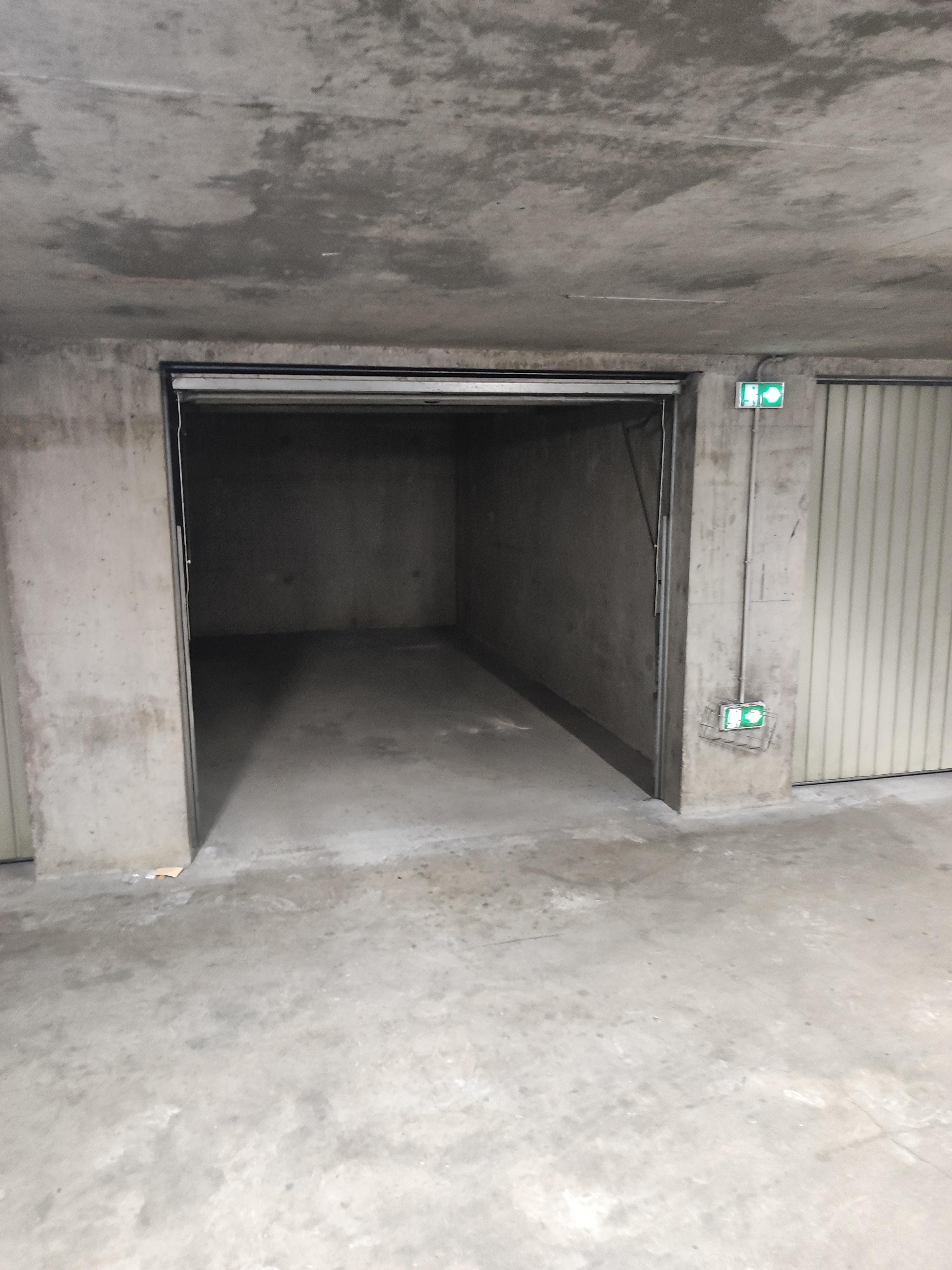 Garage fermé couvert