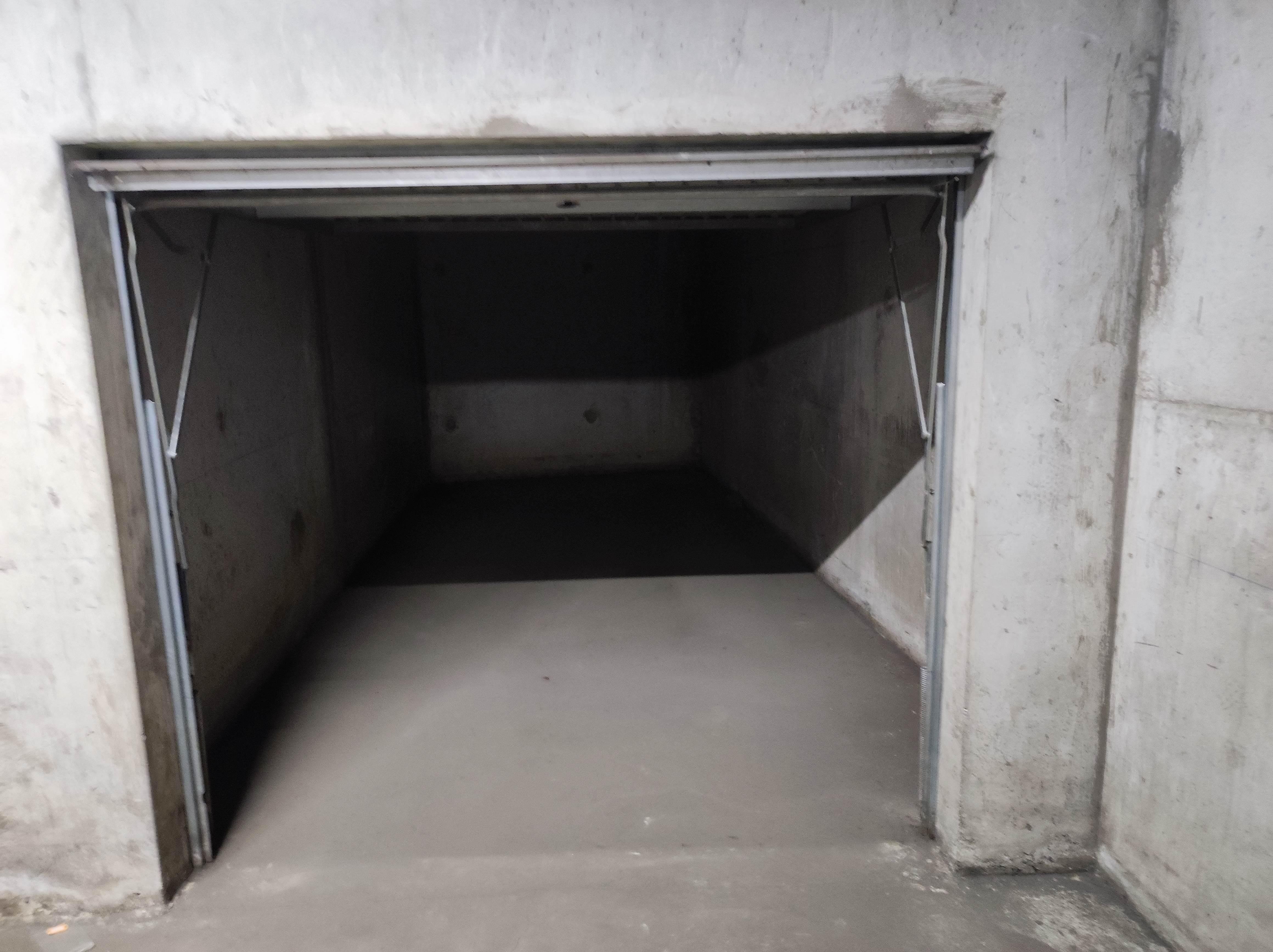 Garage fermé couvert