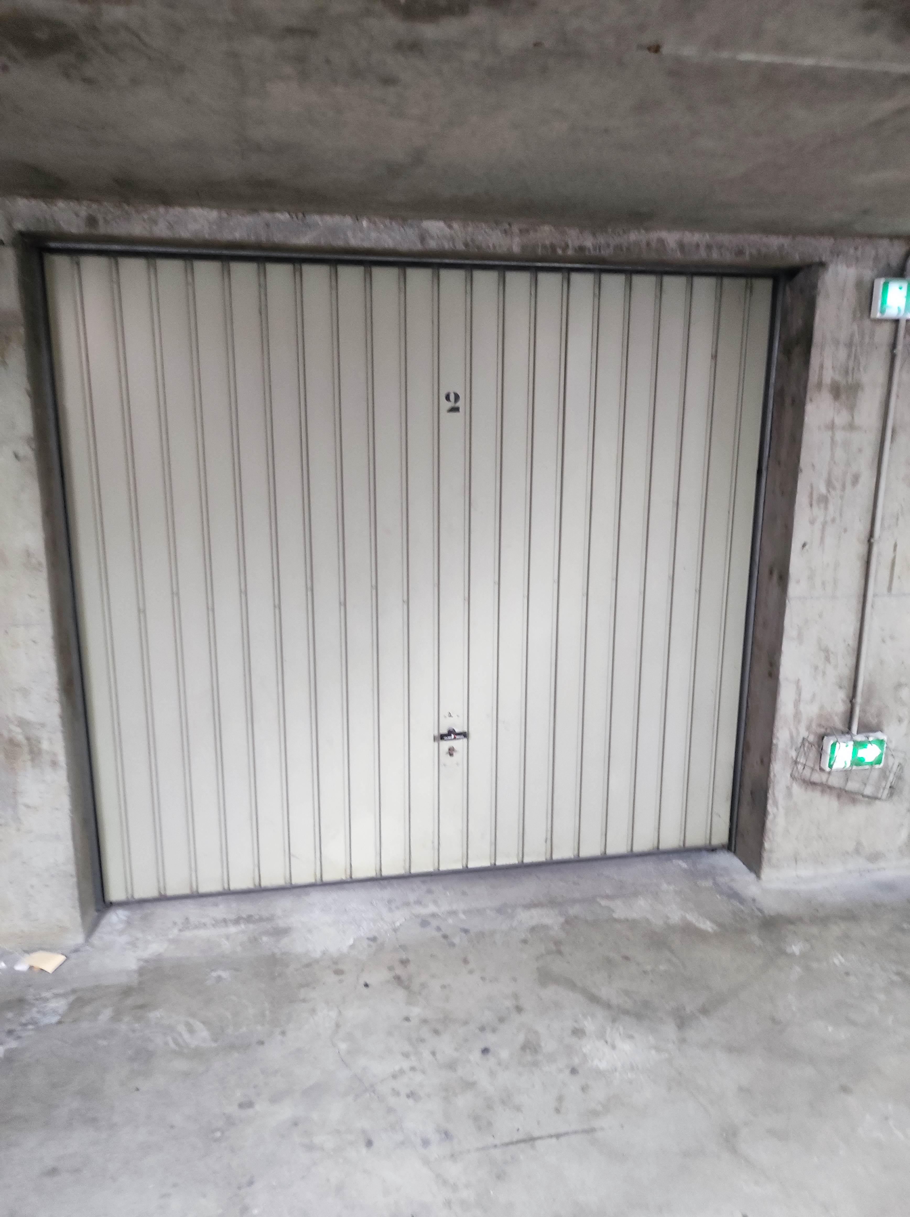 Garage fermé couvert