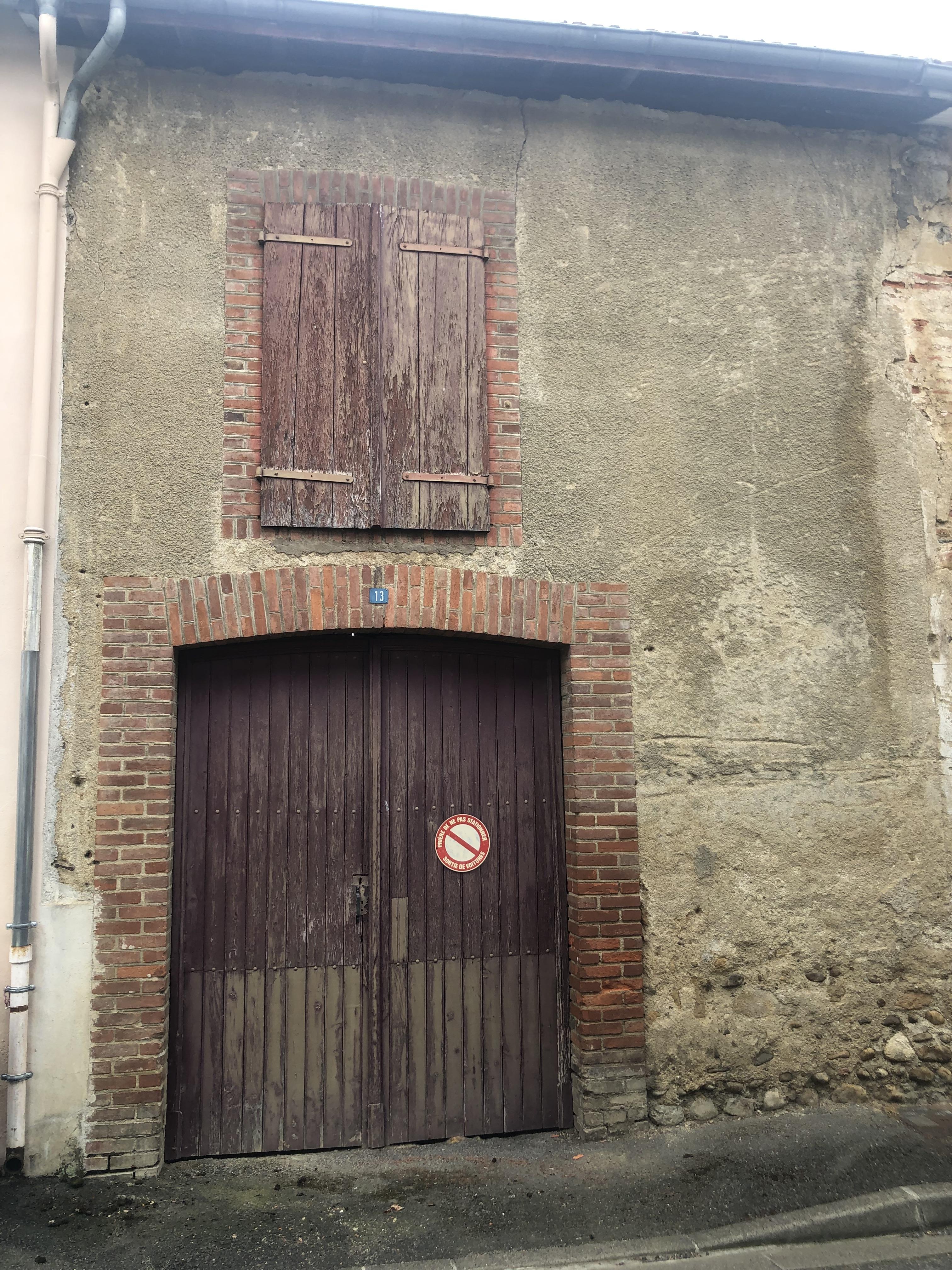 Garage de stockage 136 m2 à Tournay 65
