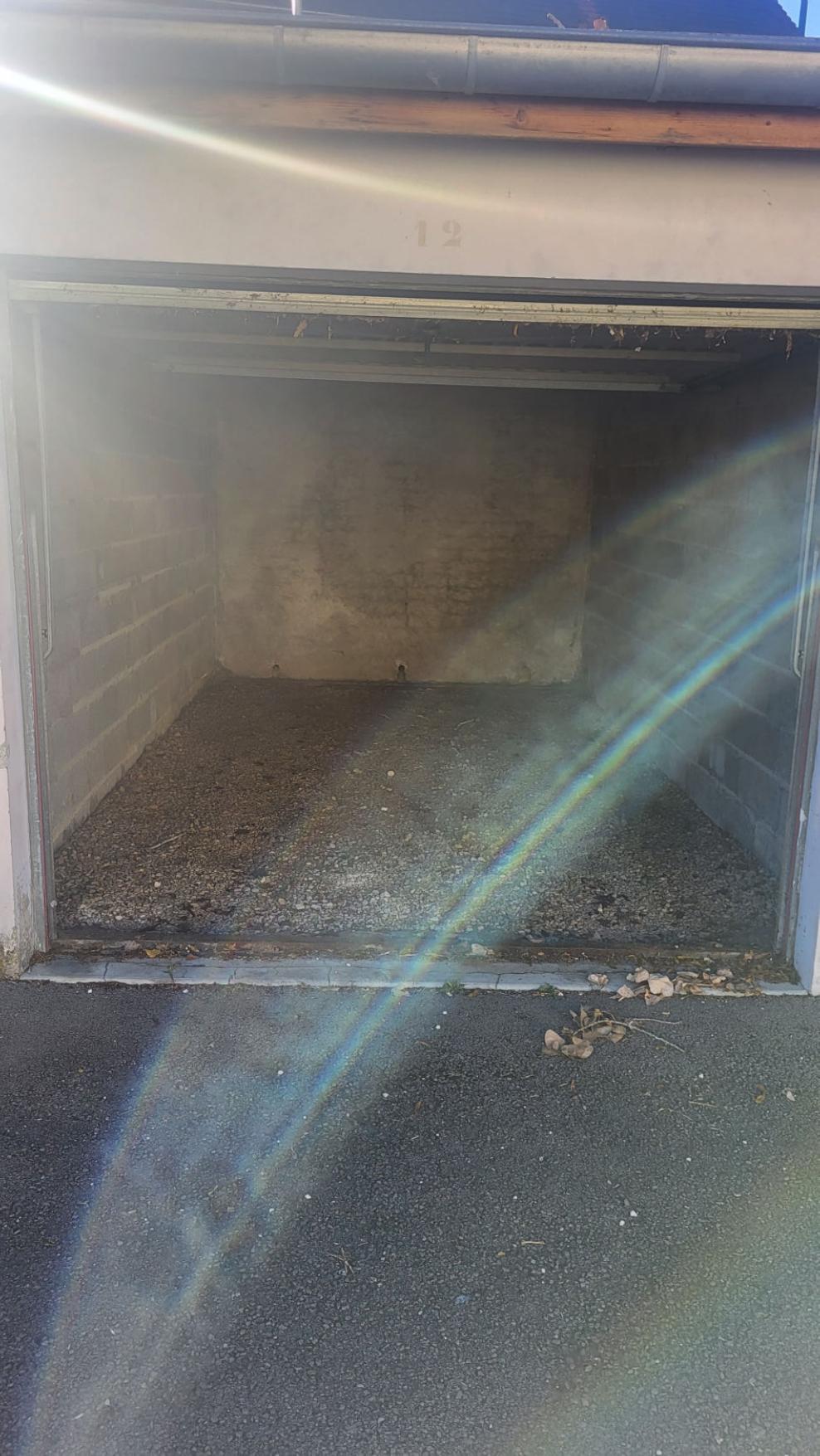 Garage/Box à louer proche de Besançon