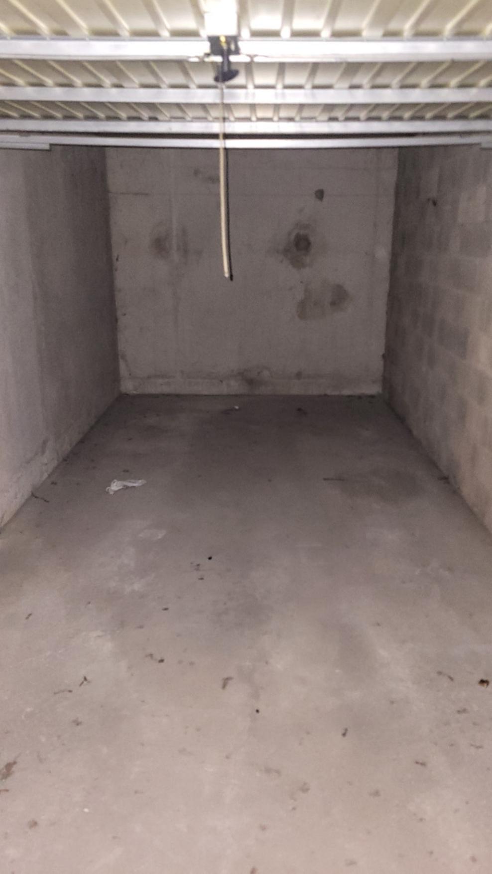 Garage sécurisé à louer proche de Besançon