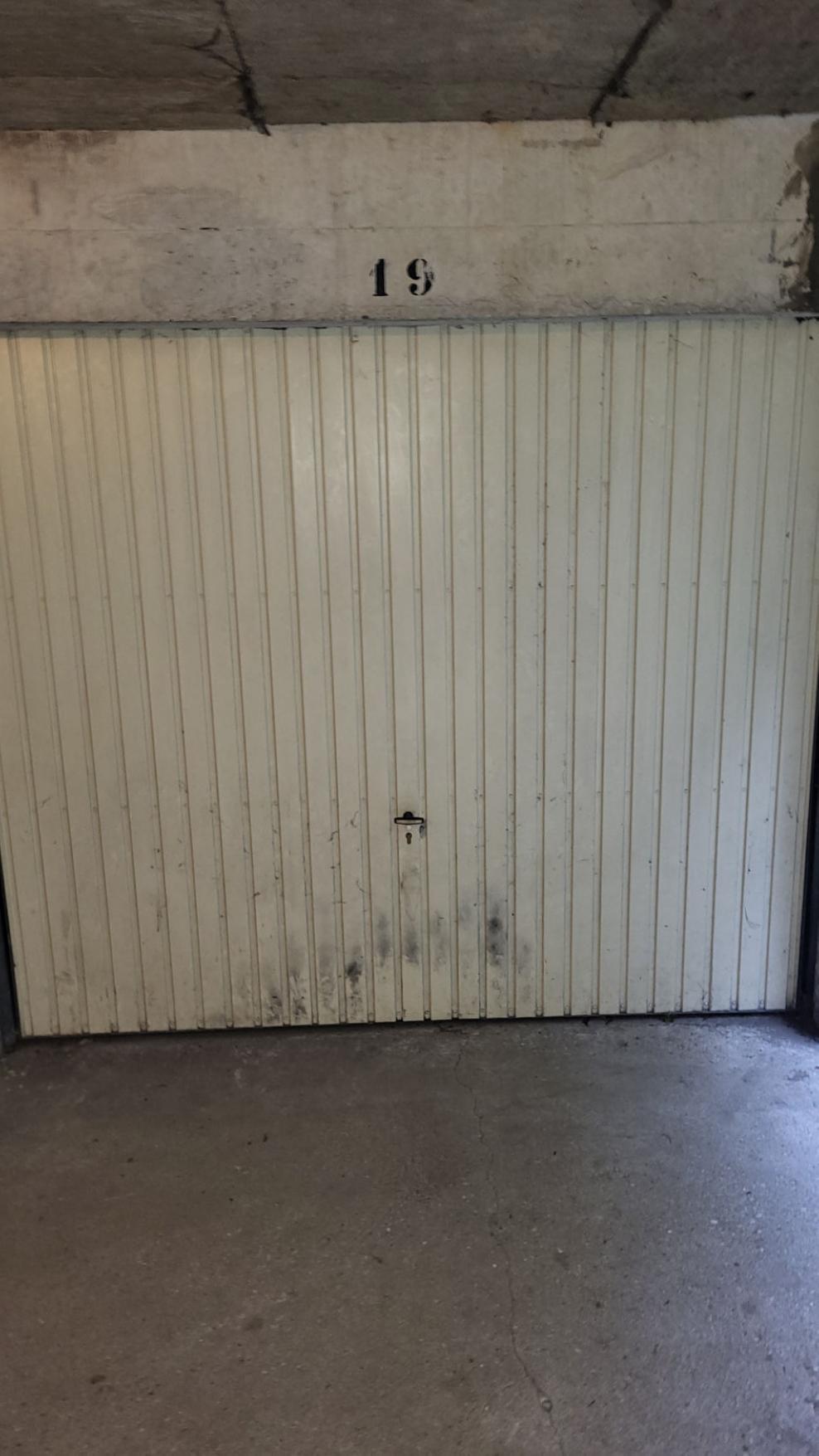 Garage privé à louer - stockage