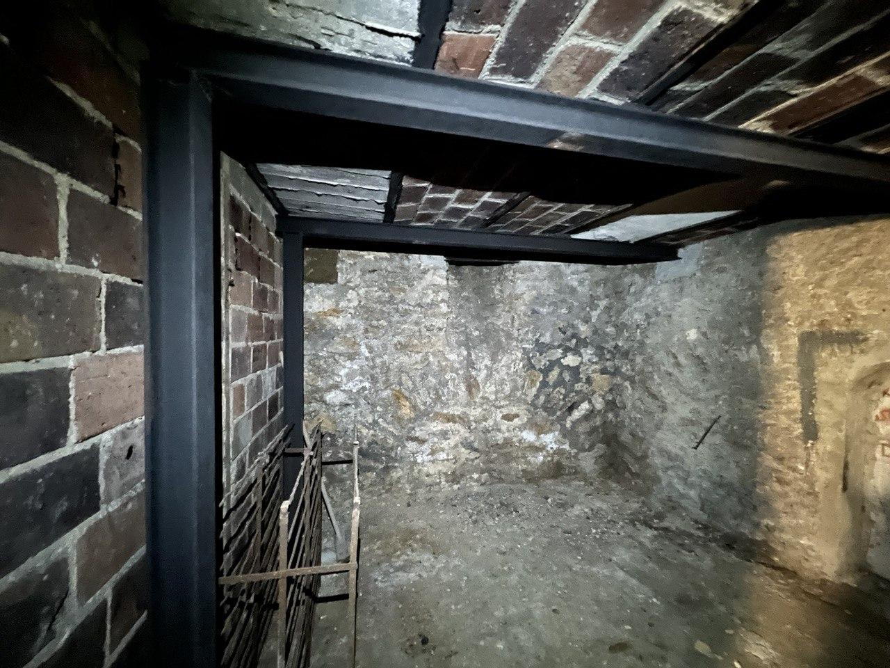 Cave sans humidité en accès libre - 13m²