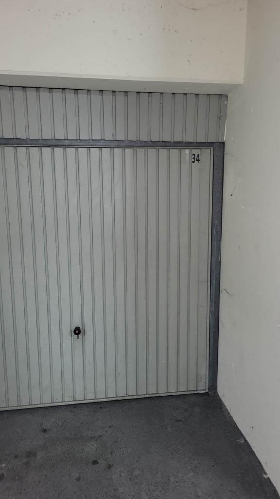 garage / box à louer de 11 m²