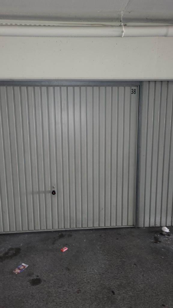 garage / box à louer de 11 m²