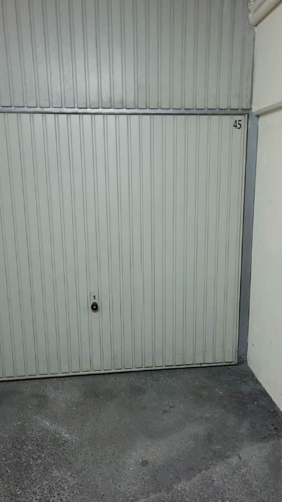 garage / box à louer de 11 m²