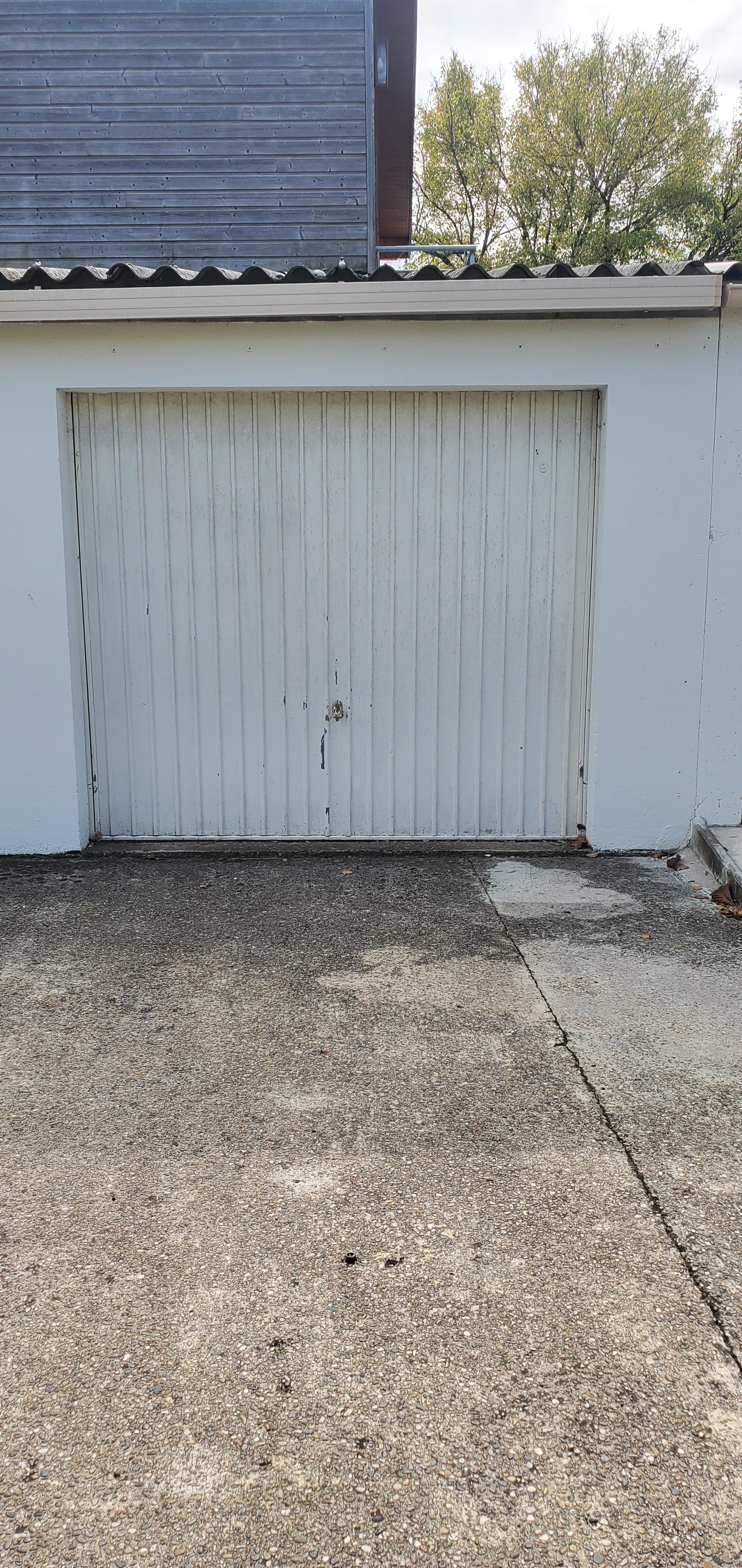 Location de garage 15m2 à Bordeaux