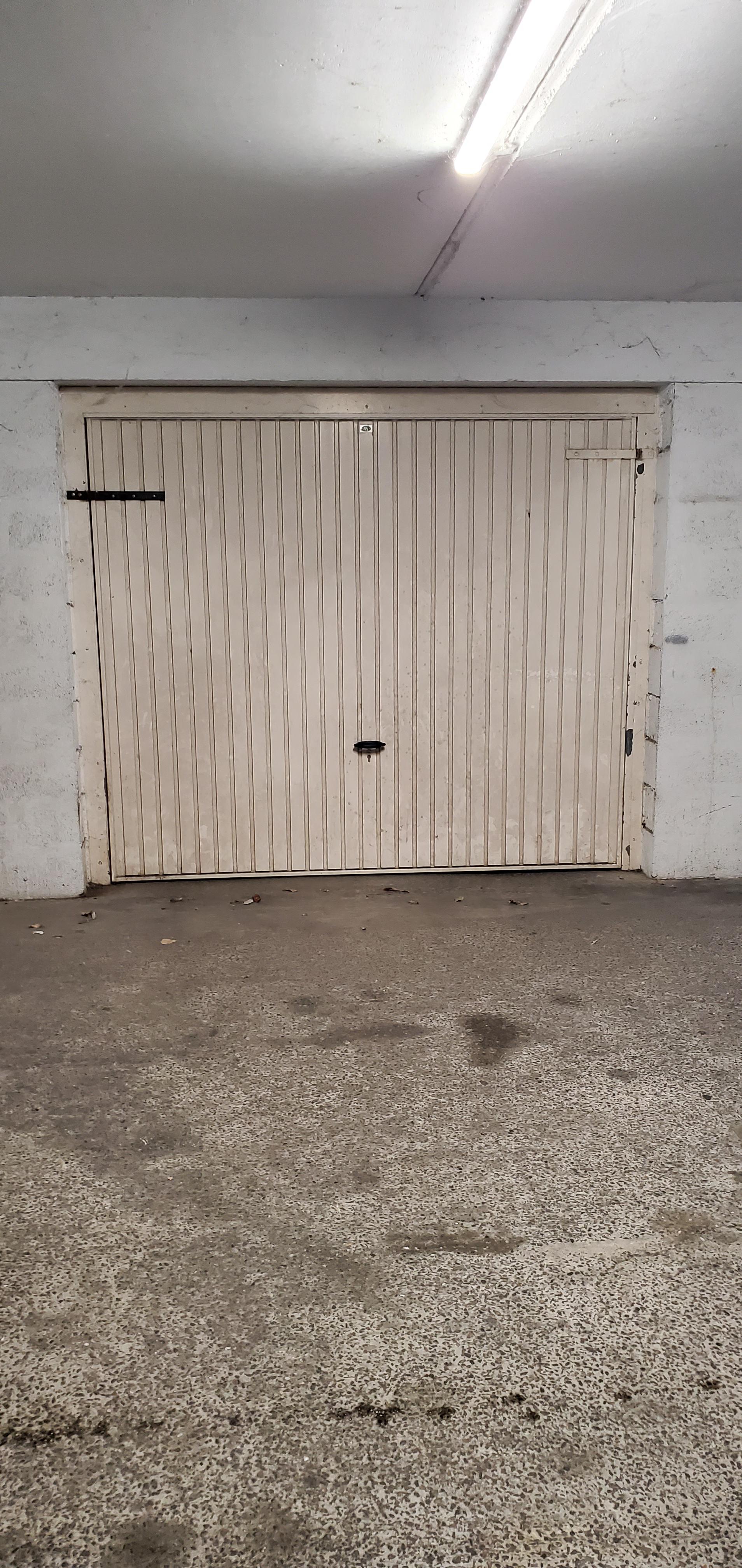 Location de garage de 17 m2 à Pessac,