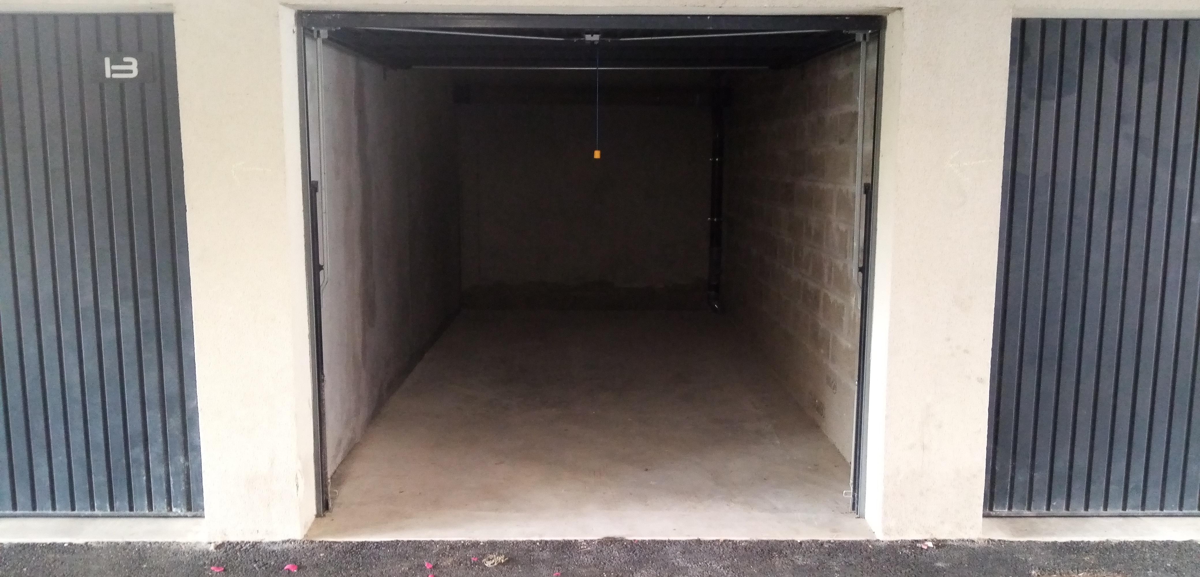 Location de garage 13 m² à Yerville