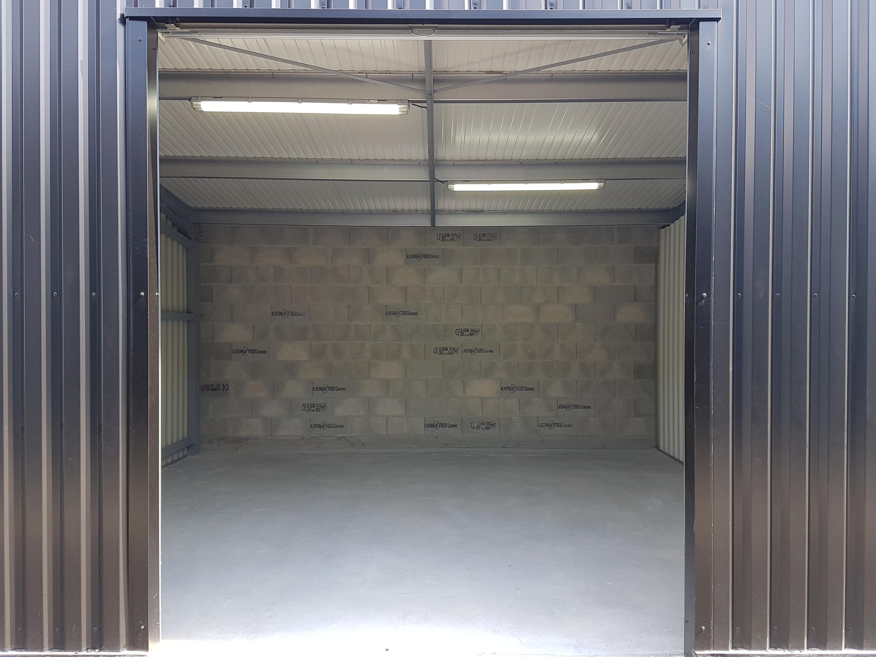 BOX DE STOCKAGE SECURISÉ À MIOS