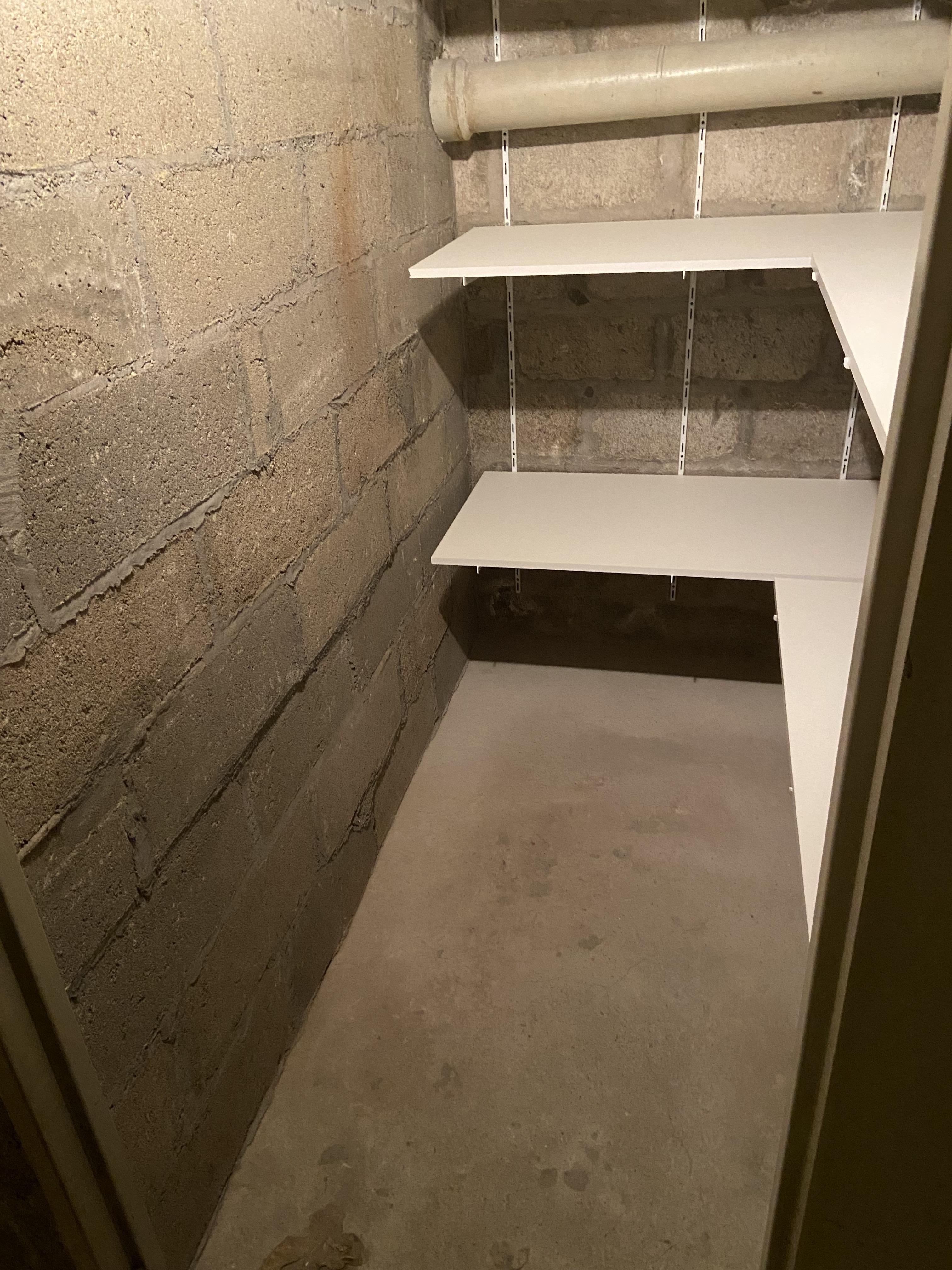 Saint-Ouen / Garibaldi - Cave - 5,40m3 -