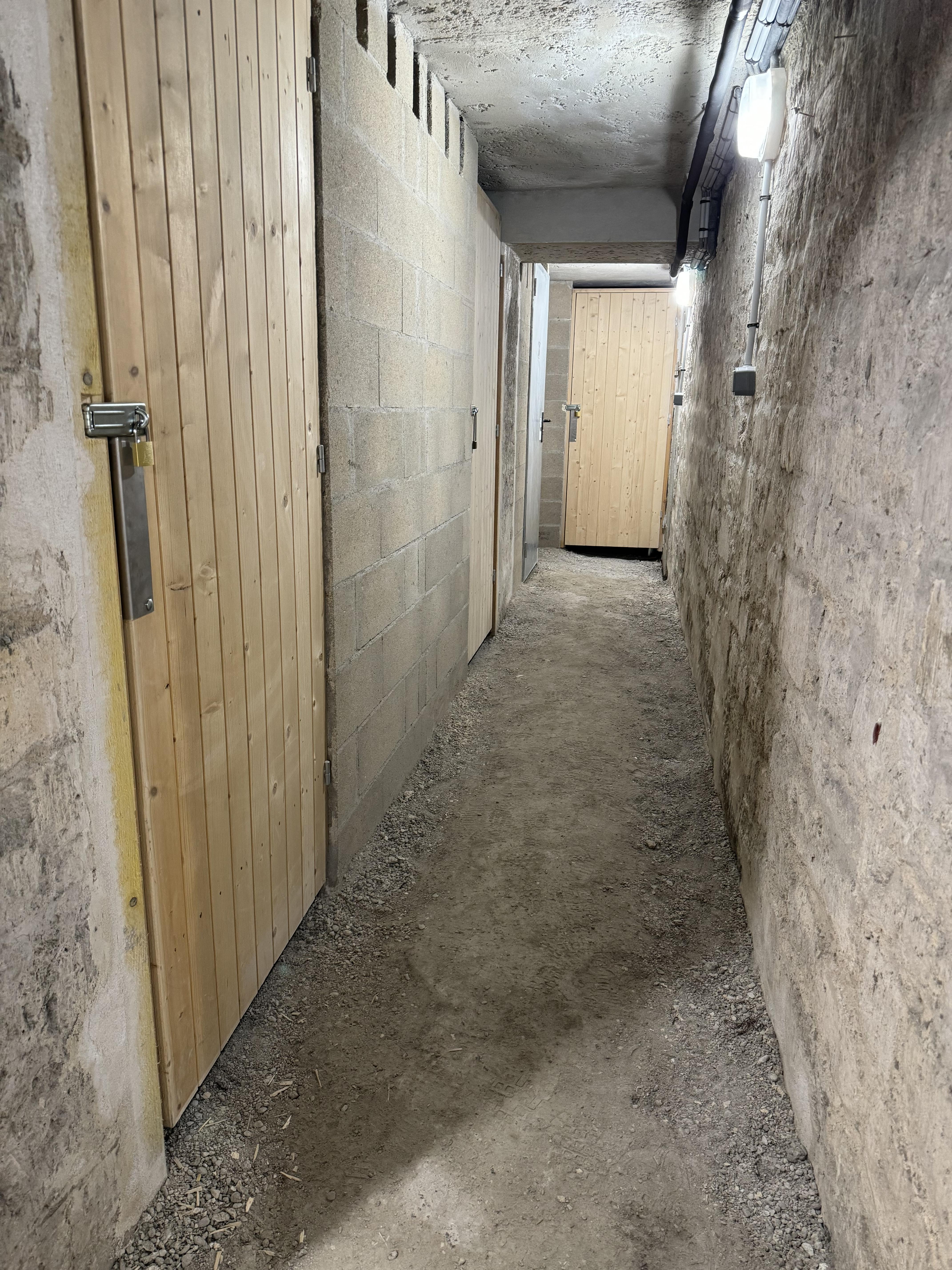 Cave sécurisée / Paris 7e