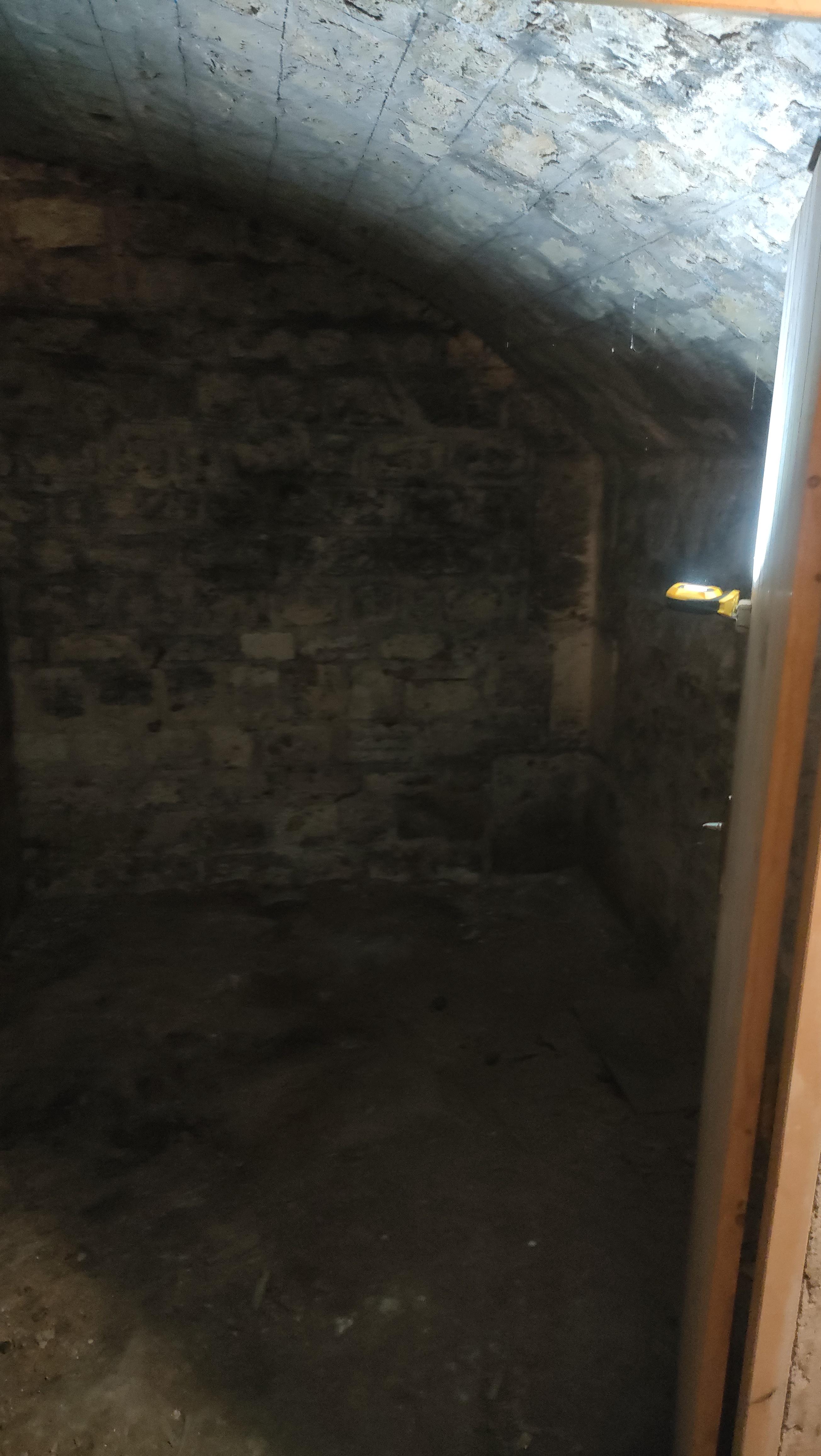 Cave 7m2
