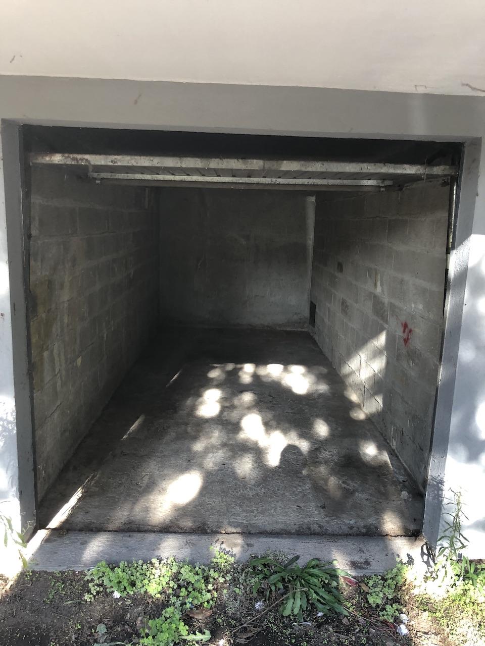 Garage fermé à louer à Lodève