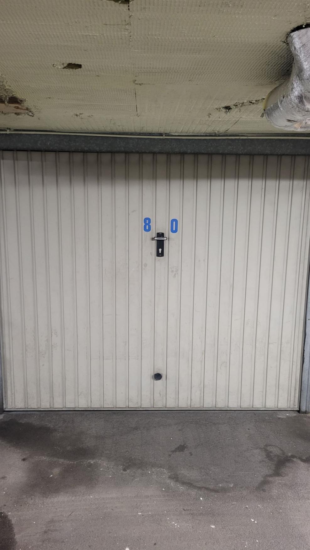 Garage / Stationnement / Cité de la Viottes