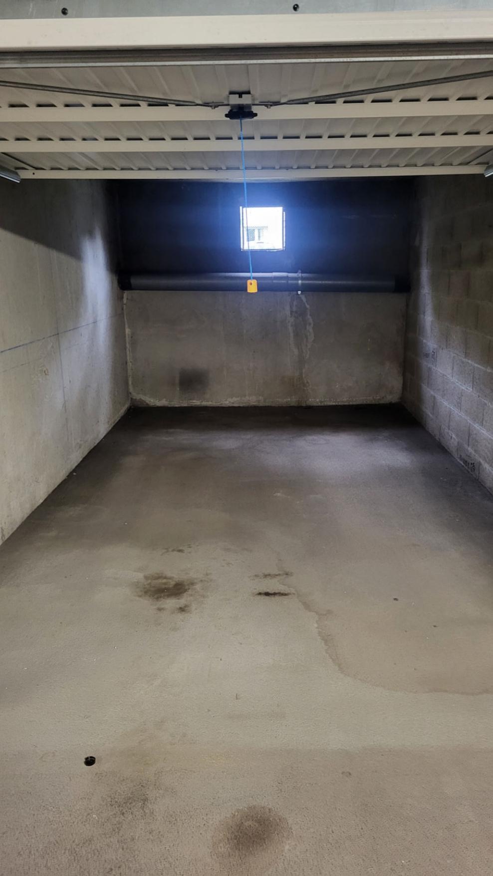 Garage / Stationnement / Cité de la Viottes