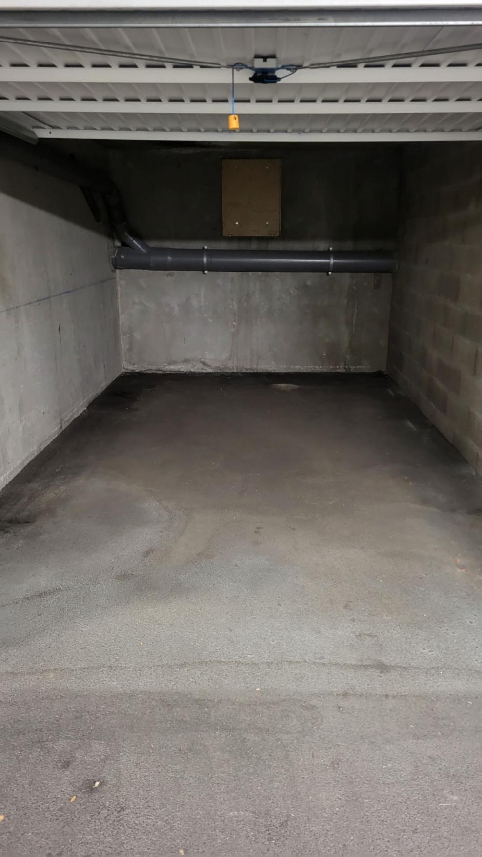 Garage à louer / Cité de la Viotte