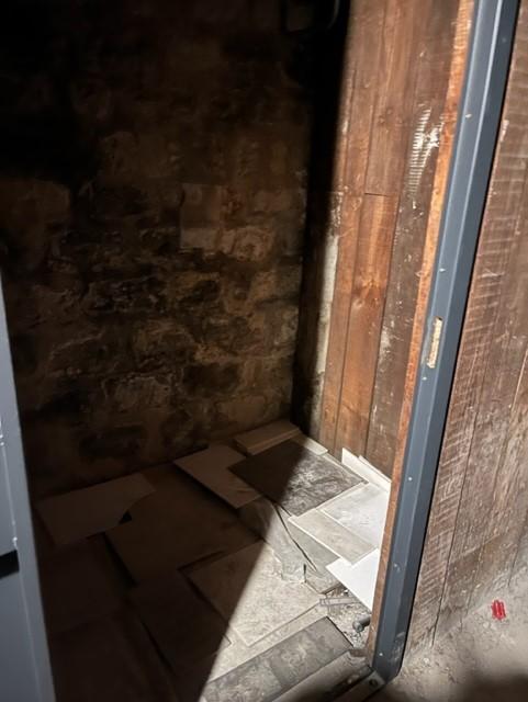 Cave 2m2 a Batignolles porte blindee