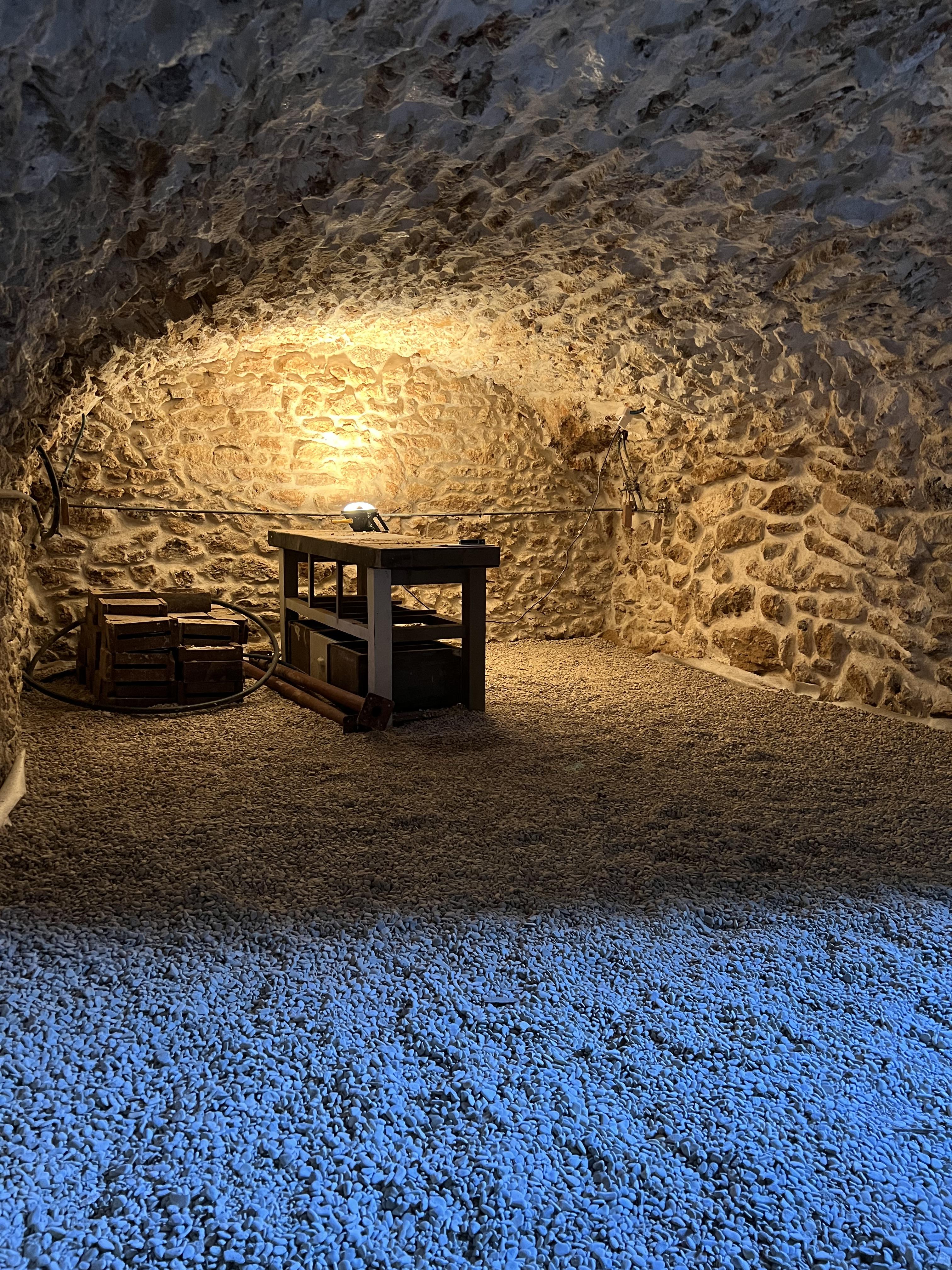 Cave sécurisée - 20m2 Mennecy Centre Ville