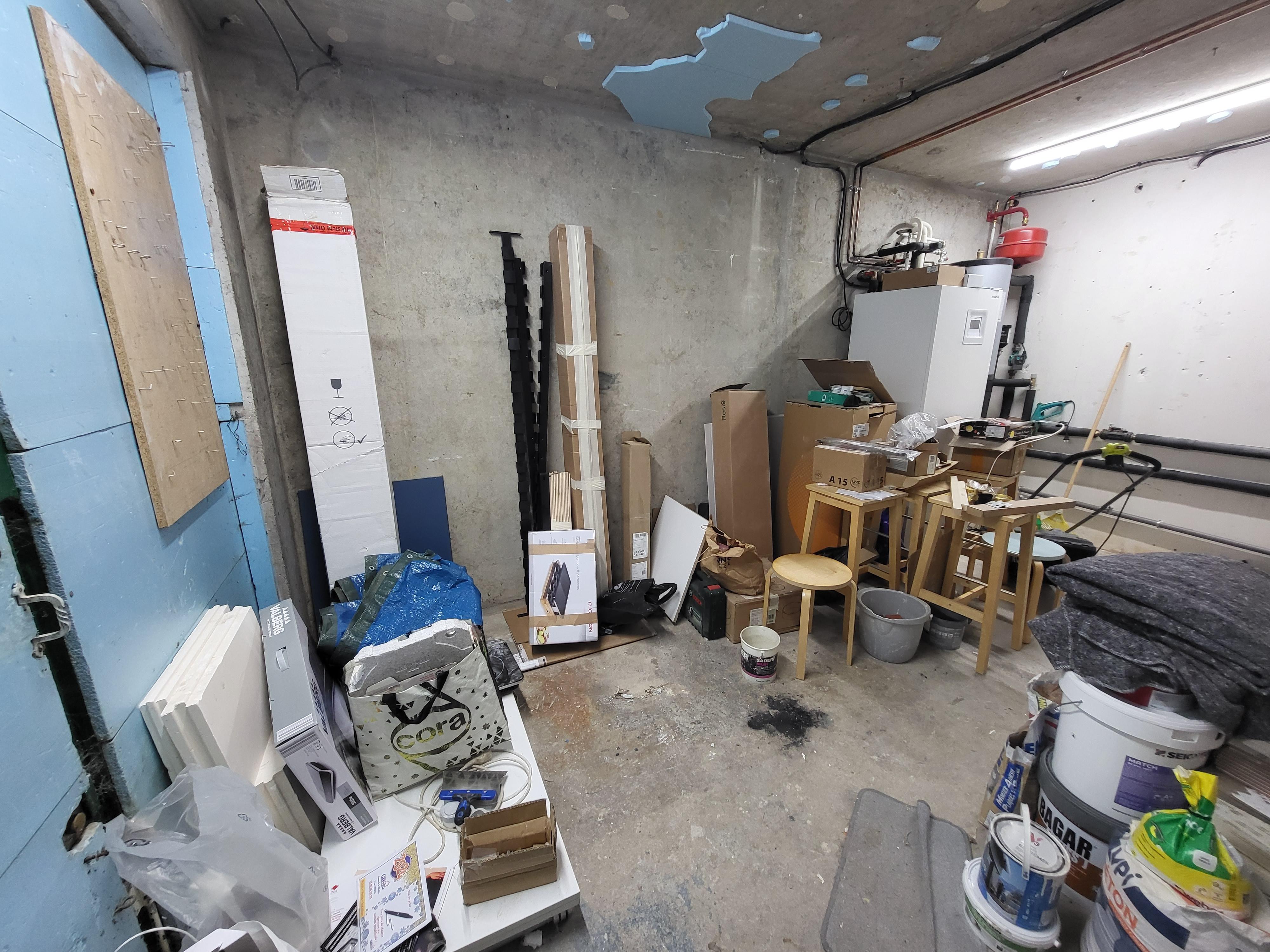 Espace de stockage dans notre garage,au sec et