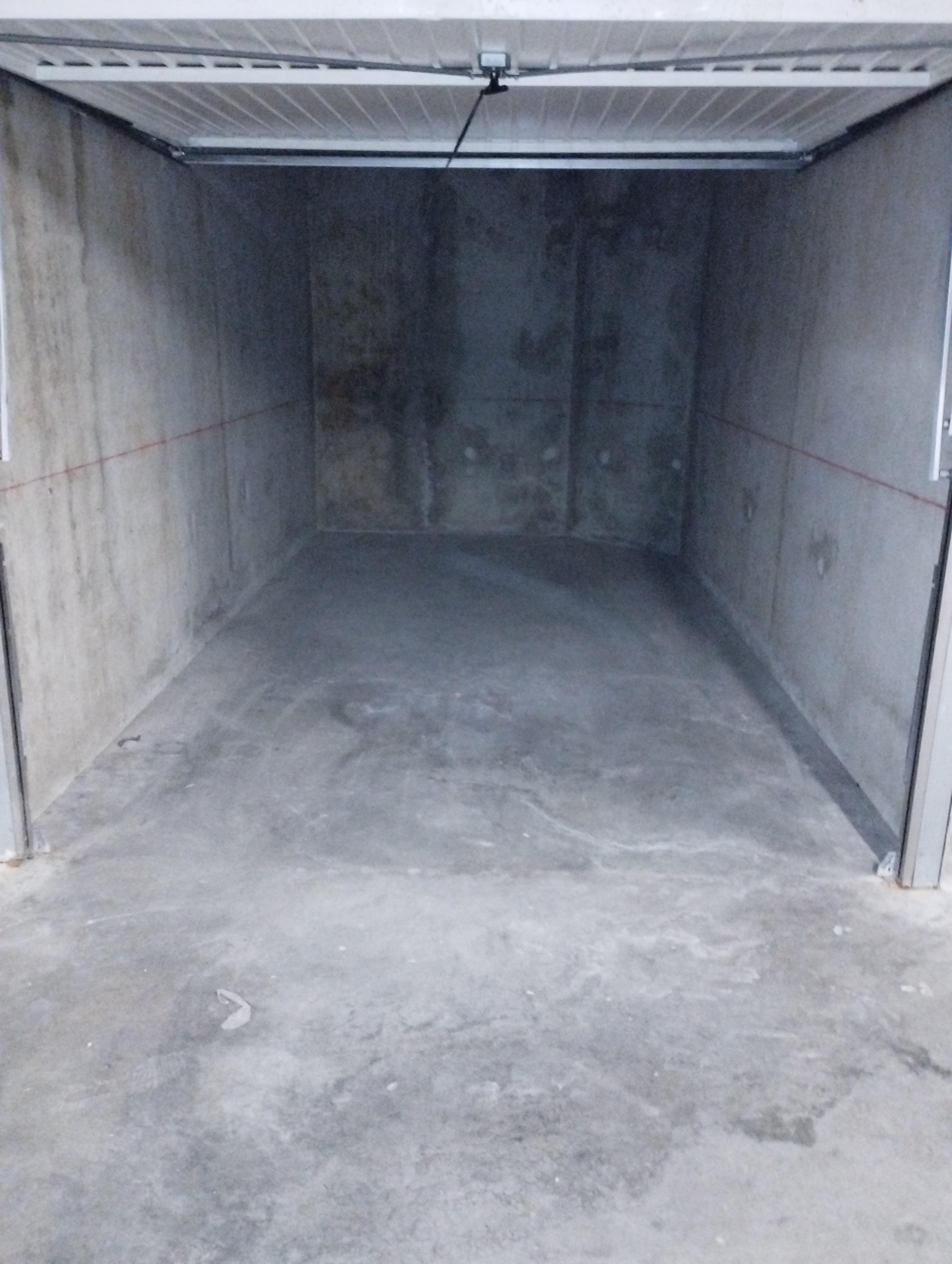 Garage / Parking privé à Sainte-Foy-lès-Lyon