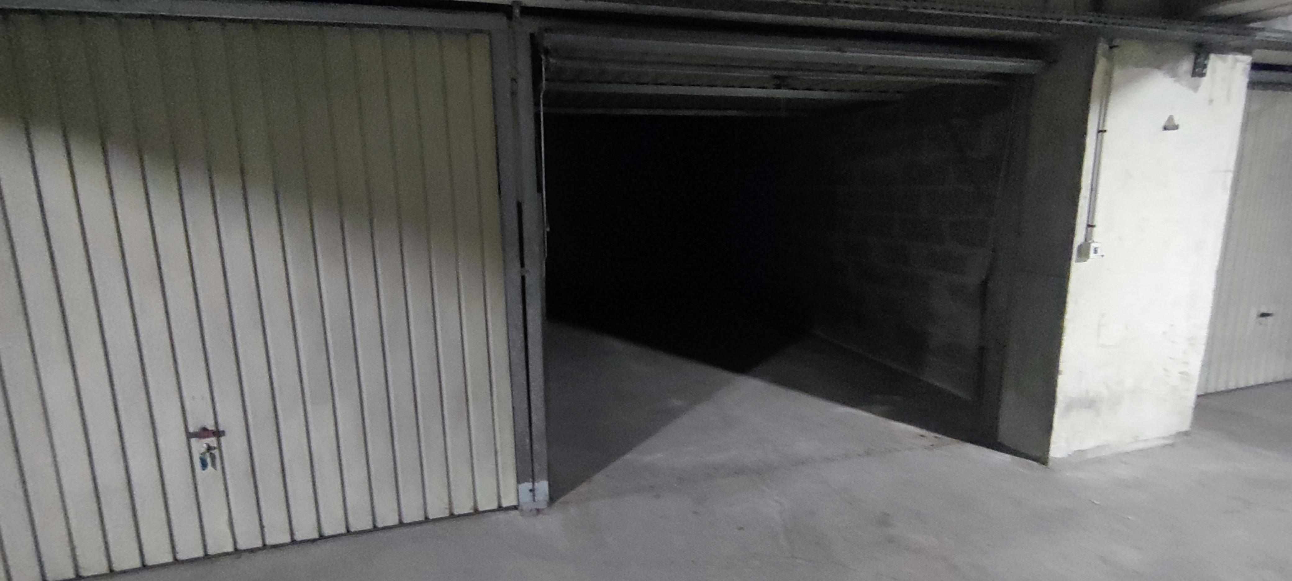 Garage de 16 m² à louer