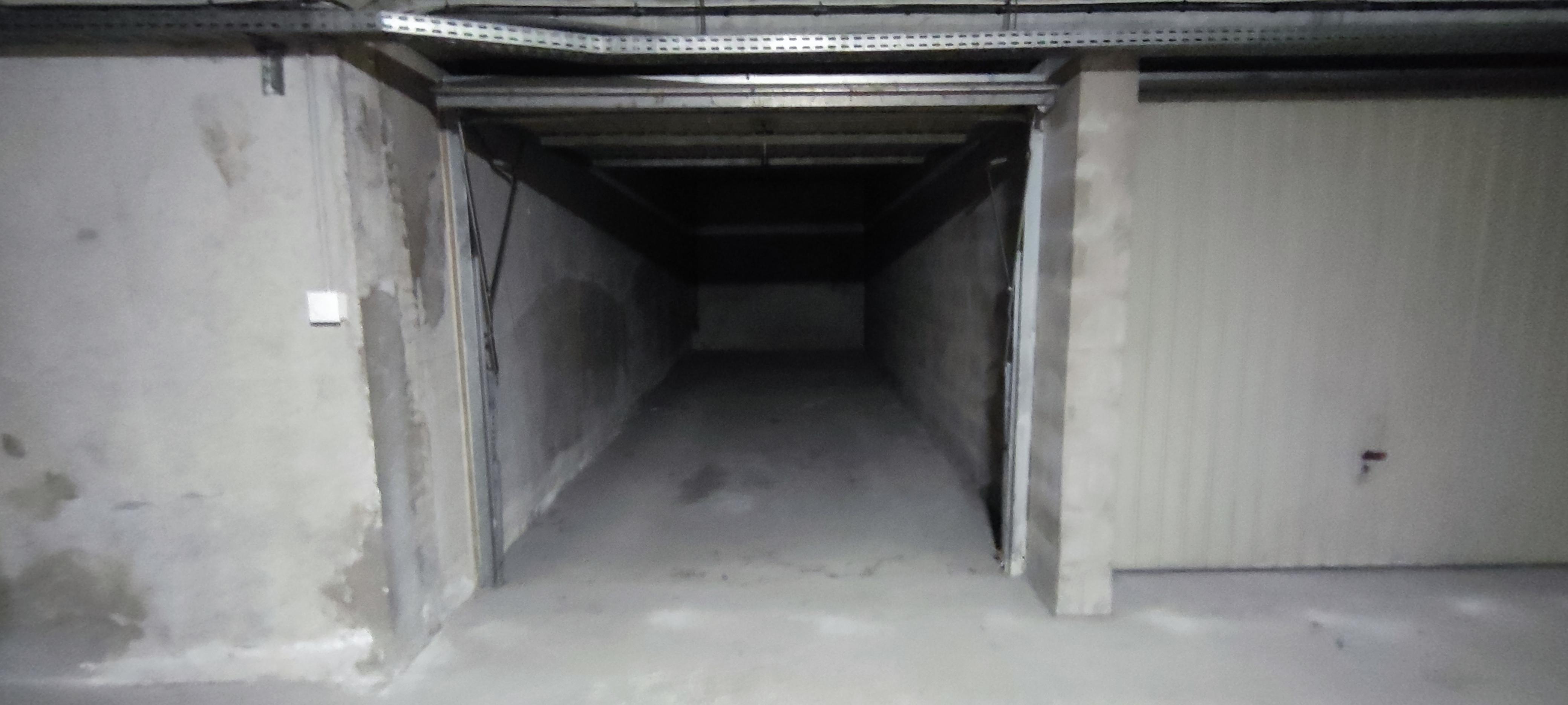Garage de 16 m² à louer