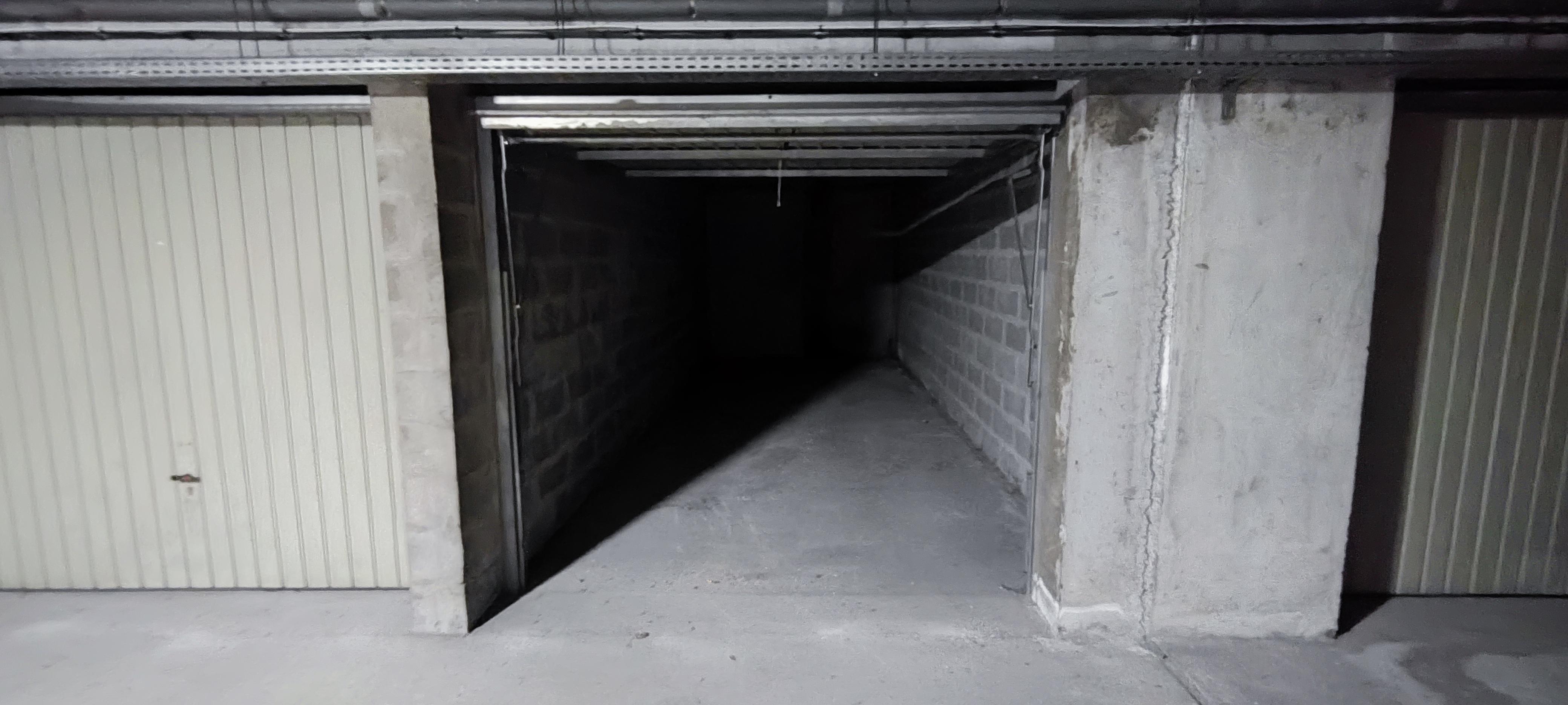 Garage de 18 m² à louer