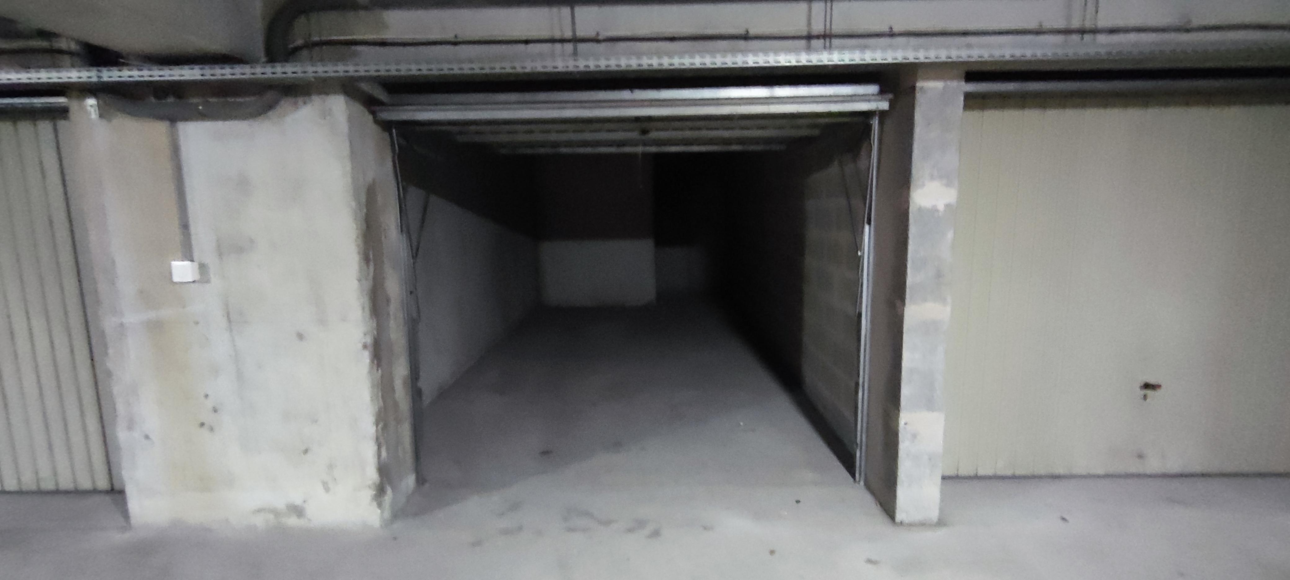 Garage de 16 m² à louer