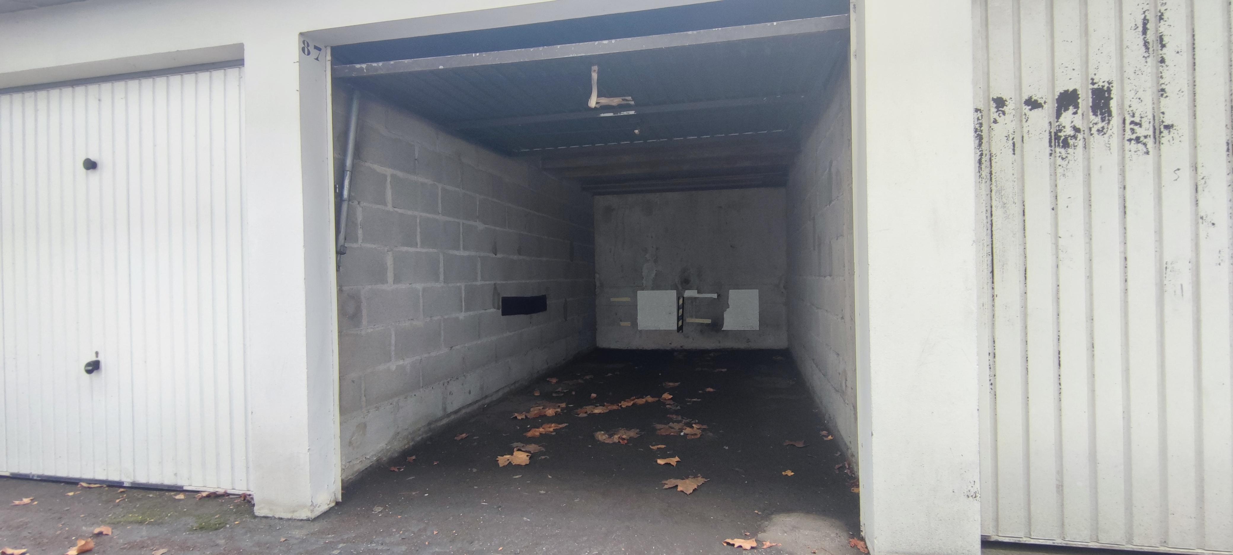 Garage/ box de 11 m² à louer