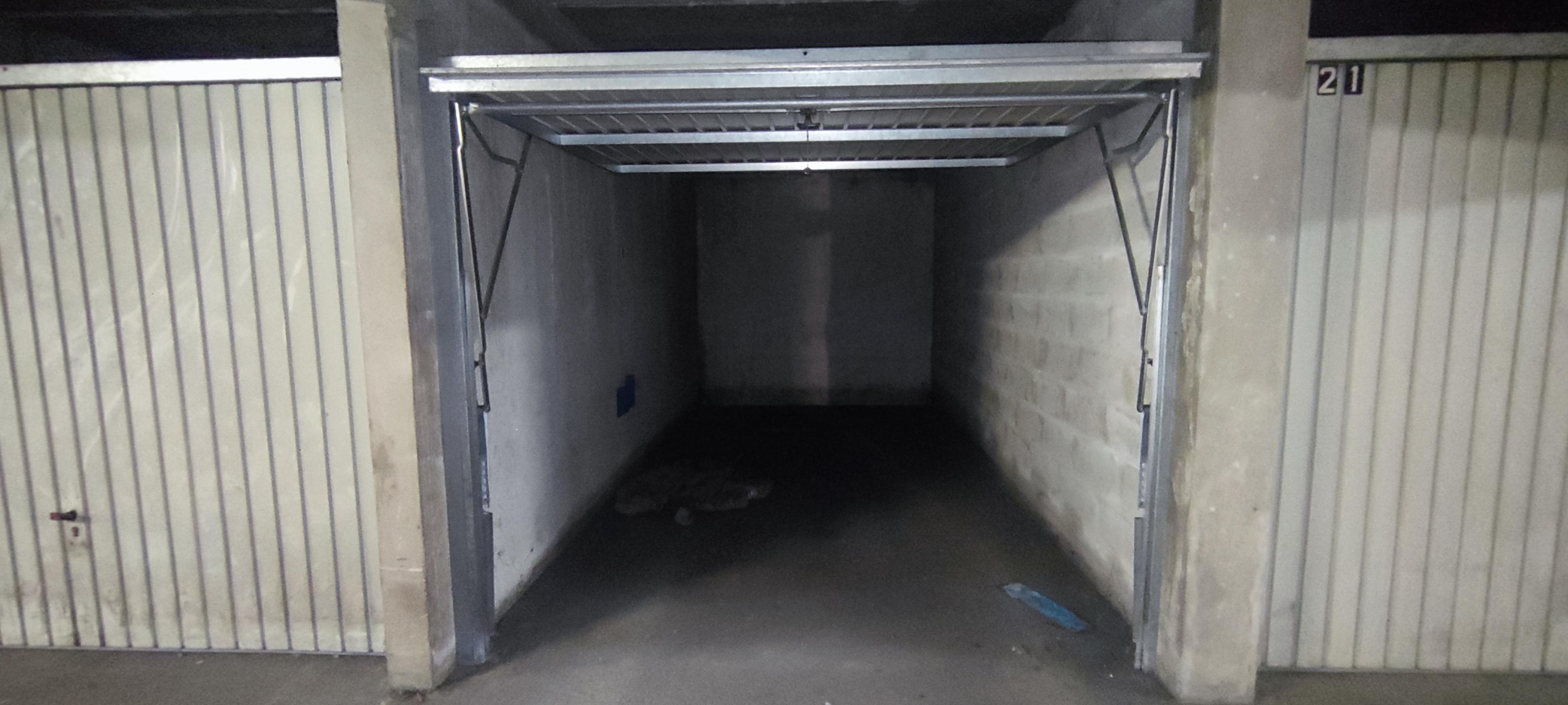 Garage de 12 m² à louer