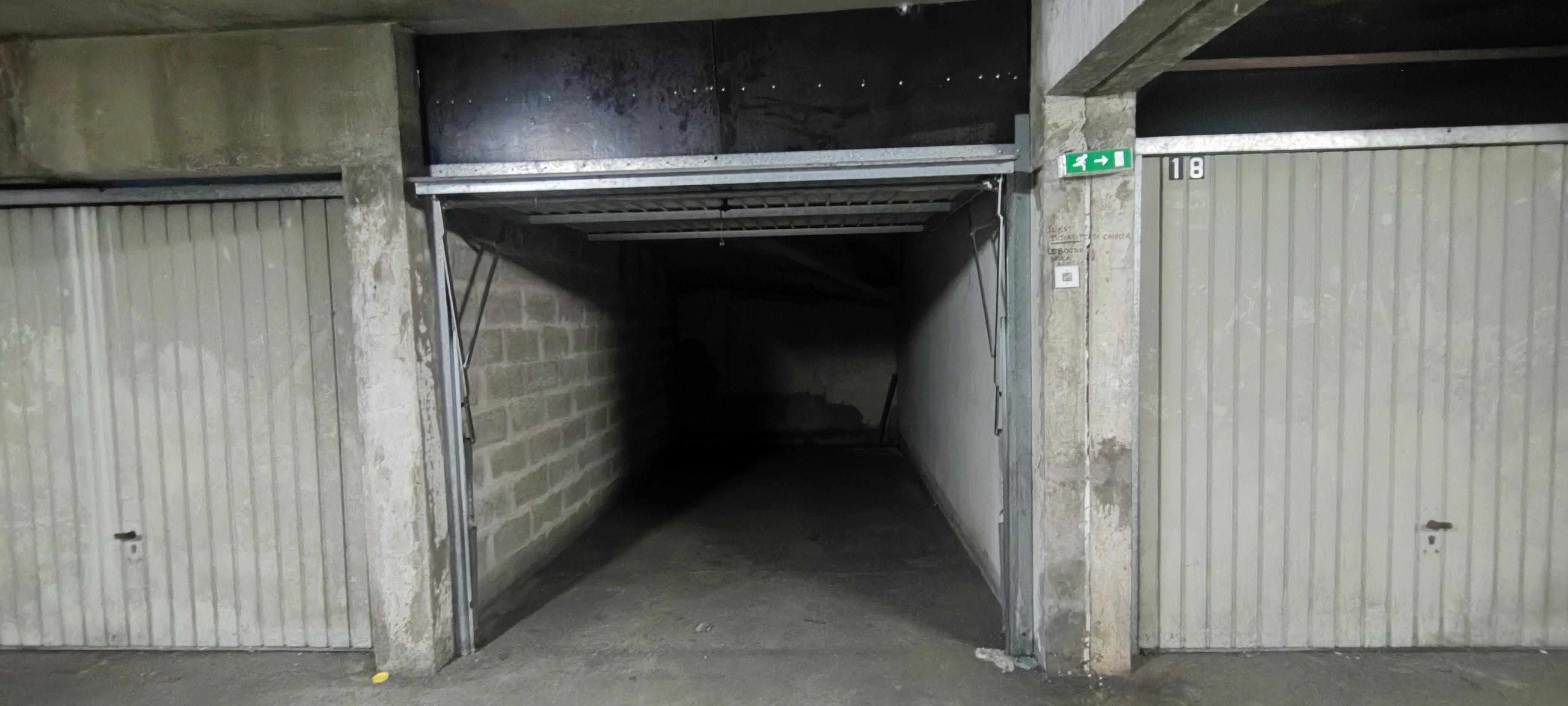 Garage de 12 m² à louer
